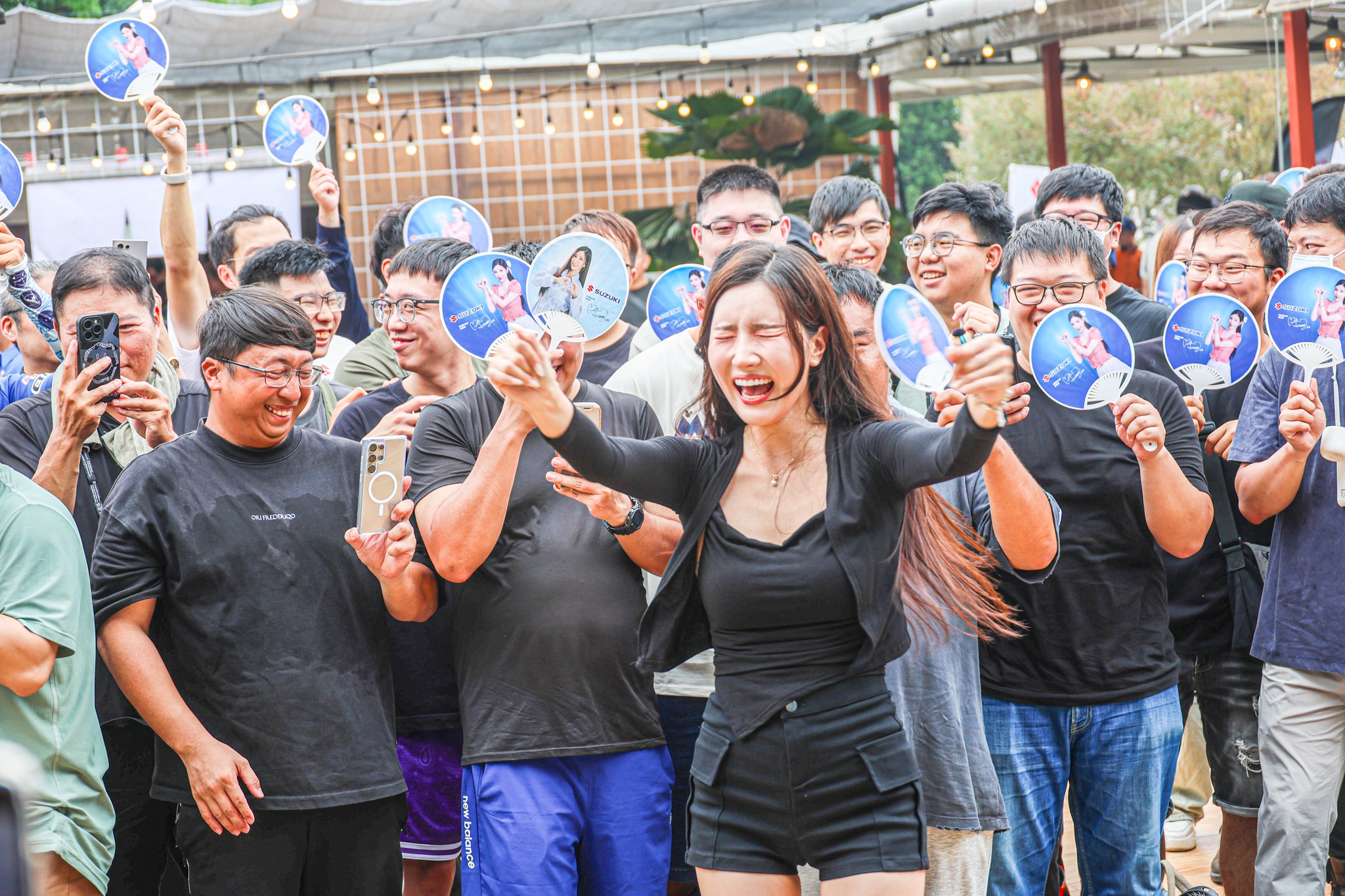 SUZUKI SUI 鈦灰新色搶先登場！質感小鴨新選擇1978|小老婆汽機車資訊網