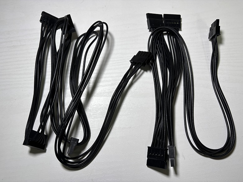 「電力恆久遠，穩定永流傳」全漢 FSP MEGA Ti 1650W 電力怪獸4846|小老婆汽機車資訊網