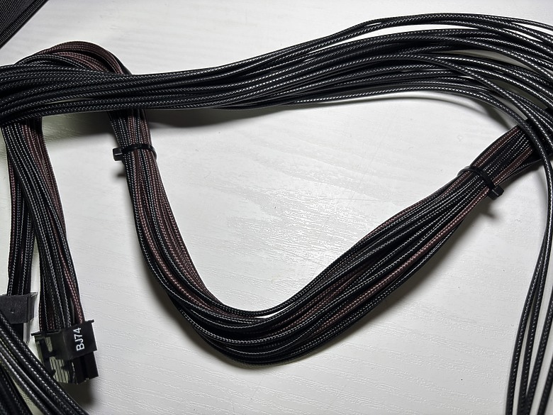 「電力恆久遠，穩定永流傳」全漢 FSP MEGA Ti 1650W 電力怪獸6924|小老婆汽機車資訊網