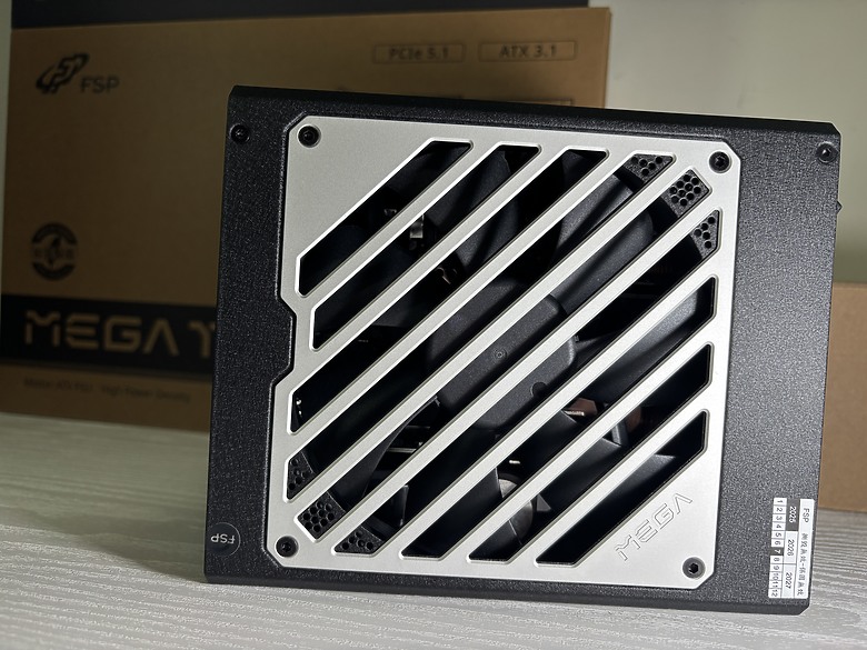 「電力恆久遠，穩定永流傳」全漢 FSP MEGA Ti 1650W 電力怪獸2168|小老婆汽機車資訊網