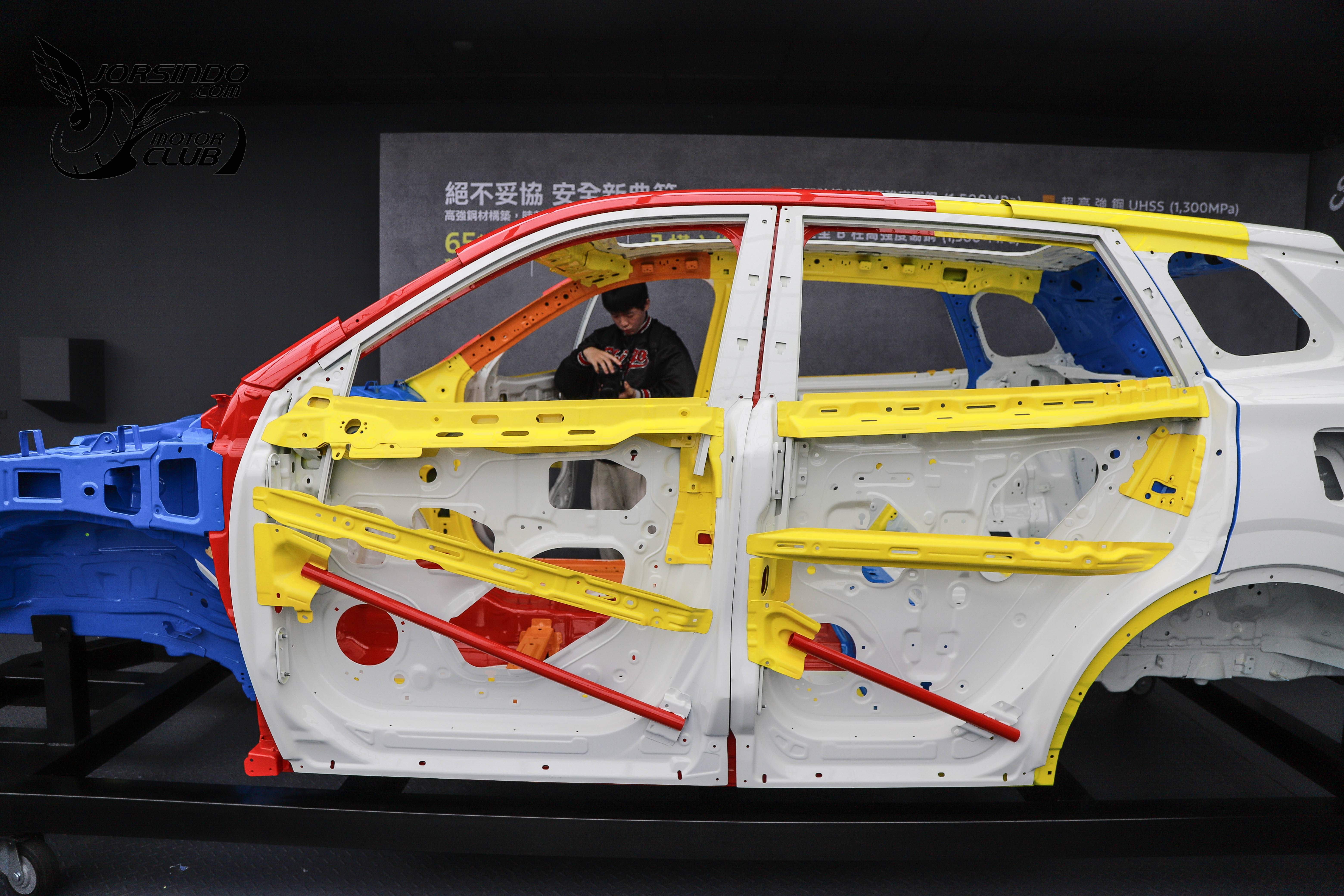 245PS油電心臟、109.9萬預售開跑！Ford Territory實車首度亮相6118|小老婆汽機車資訊網