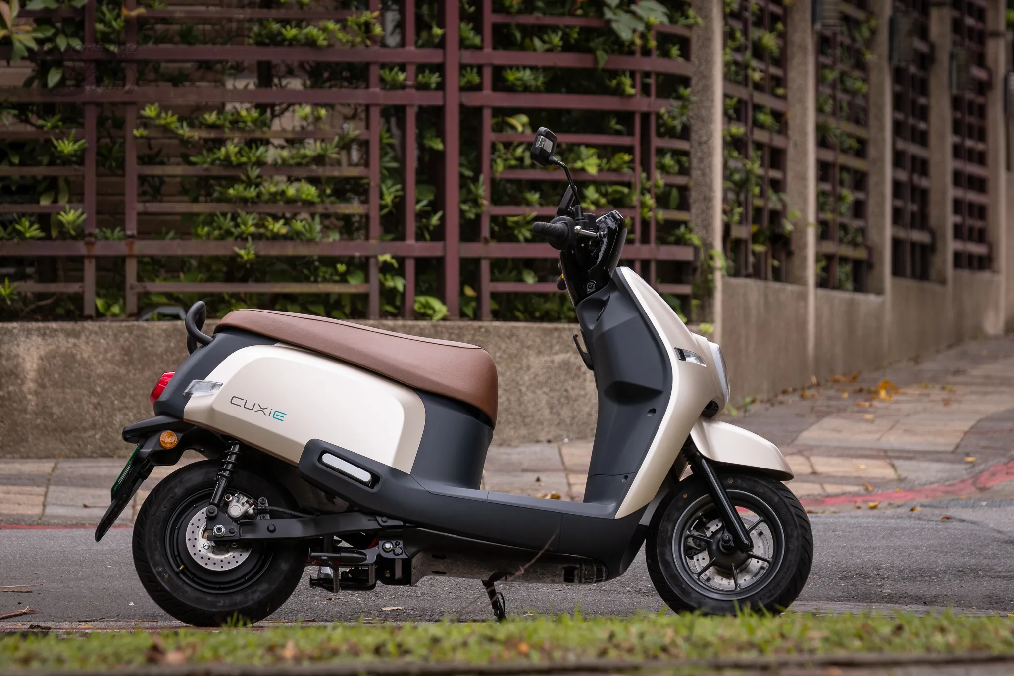 [深度測試] YAMAHA CUXiE經典重生！續航、騎乘感、通勤實測一次看5471|小老婆汽機車資訊網