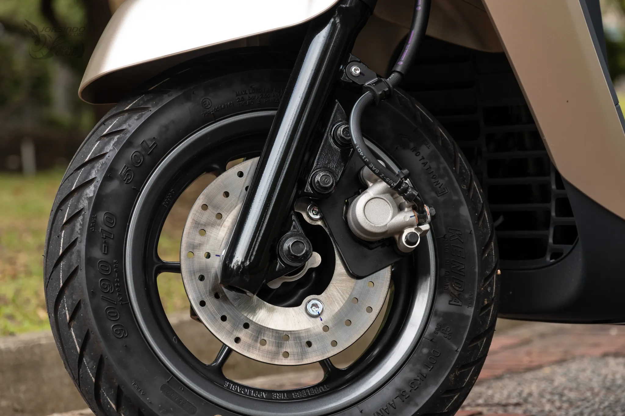 [深度測試] YAMAHA CUXiE經典重生！續航、騎乘感、通勤實測一次看2090|小老婆汽機車資訊網