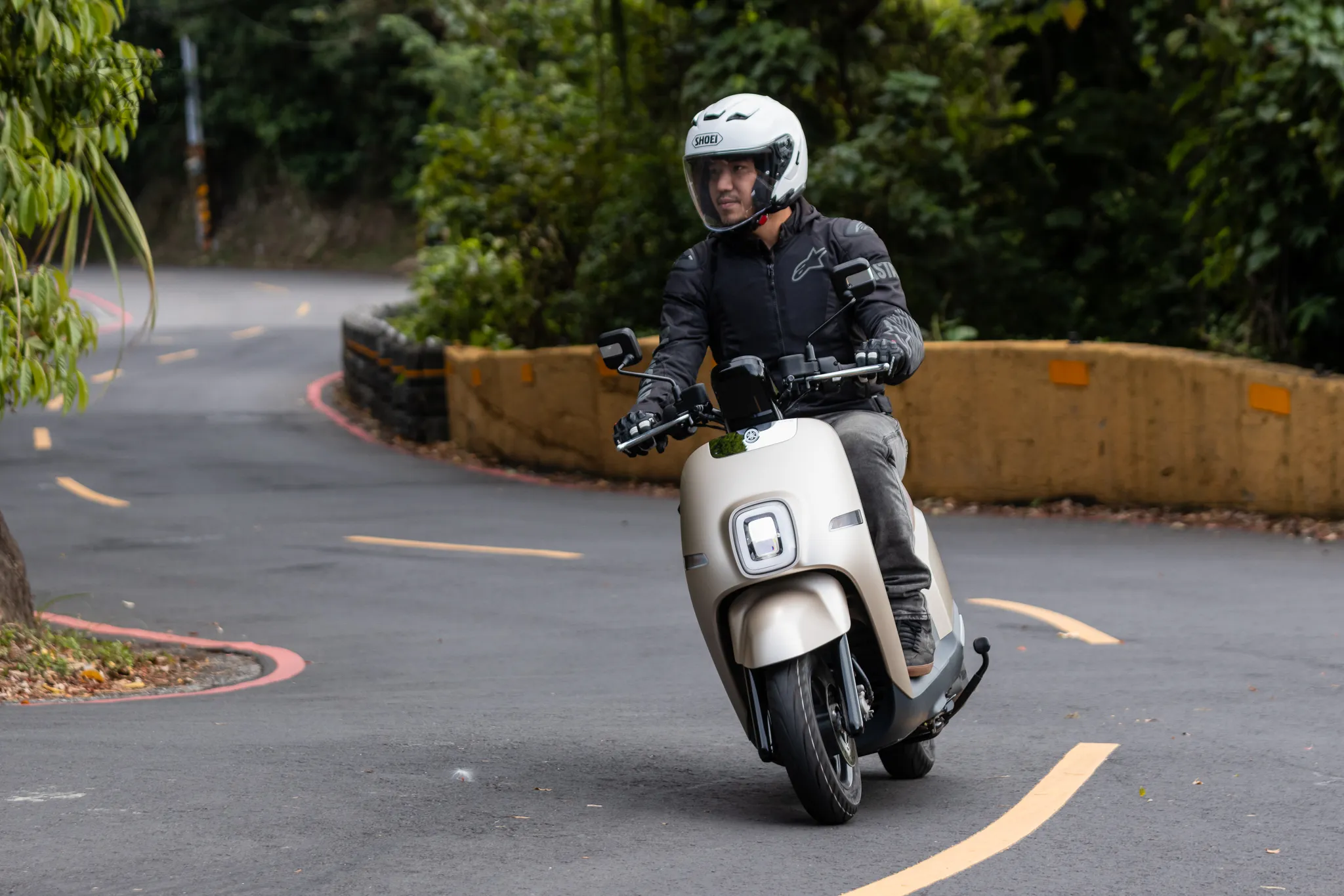 [深度測試] YAMAHA CUXiE經典重生！續航、騎乘感、通勤實測一次看416|小老婆汽機車資訊網