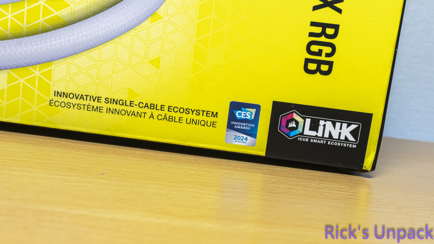【開箱】泰坦潔白水冷 | CORSAIR iCUE LiNK TITAN 360 RX RGB WHITE7539|小老婆汽機車資訊網