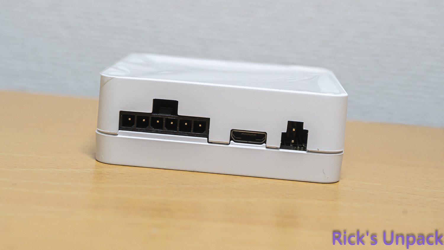 【開箱】泰坦潔白水冷 | CORSAIR iCUE LiNK TITAN 360 RX RGB WHITE3791|小老婆汽機車資訊網