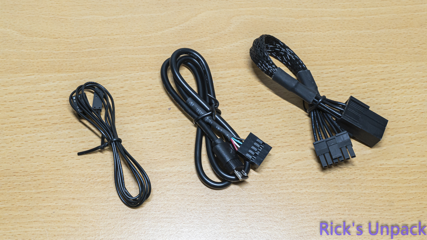 【開箱】泰坦潔白水冷 | CORSAIR iCUE LiNK TITAN 360 RX RGB WHITE7630|小老婆汽機車資訊網