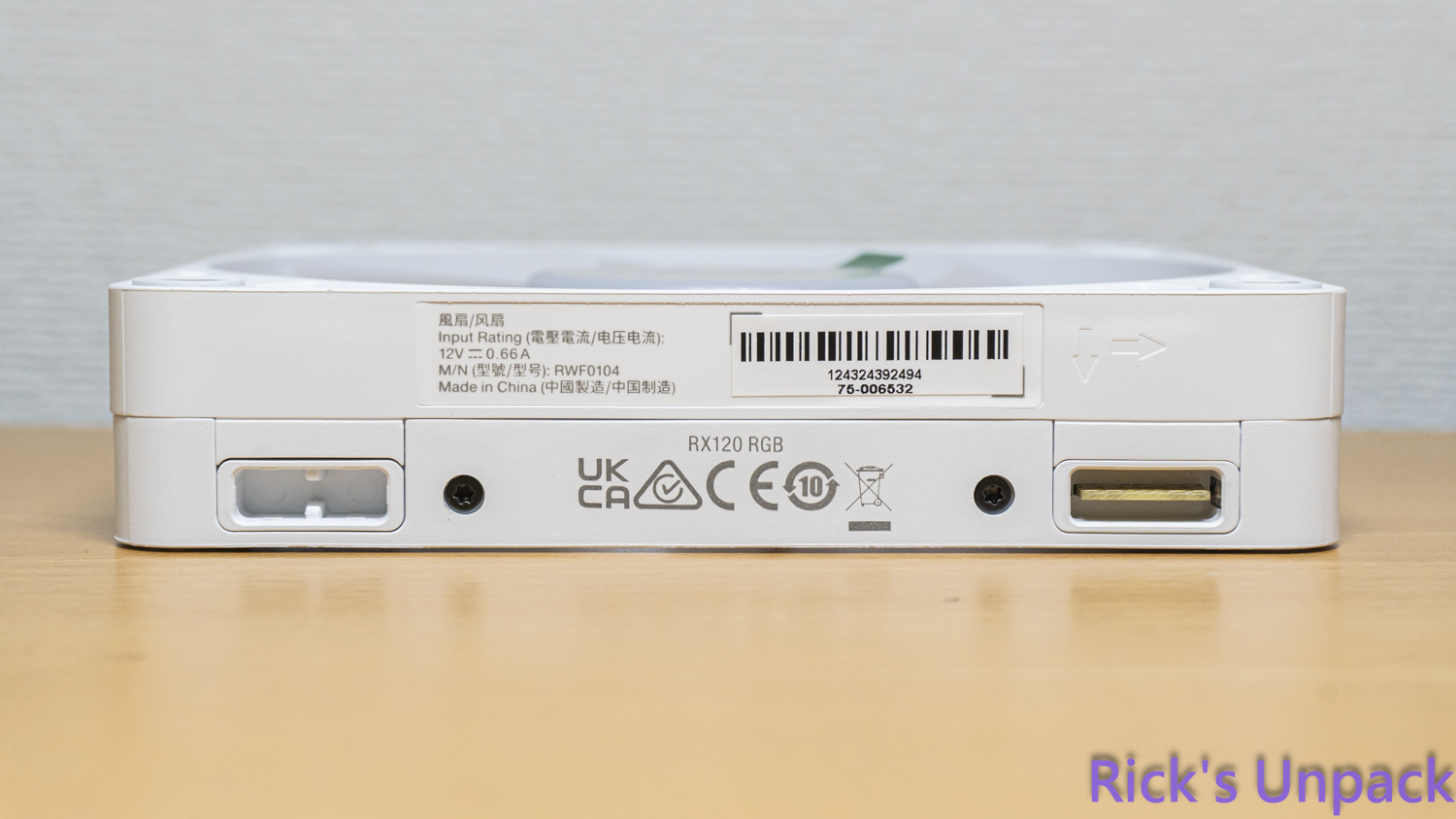 【開箱】泰坦潔白水冷 | CORSAIR iCUE LiNK TITAN 360 RX RGB WHITE9184|小老婆汽機車資訊網