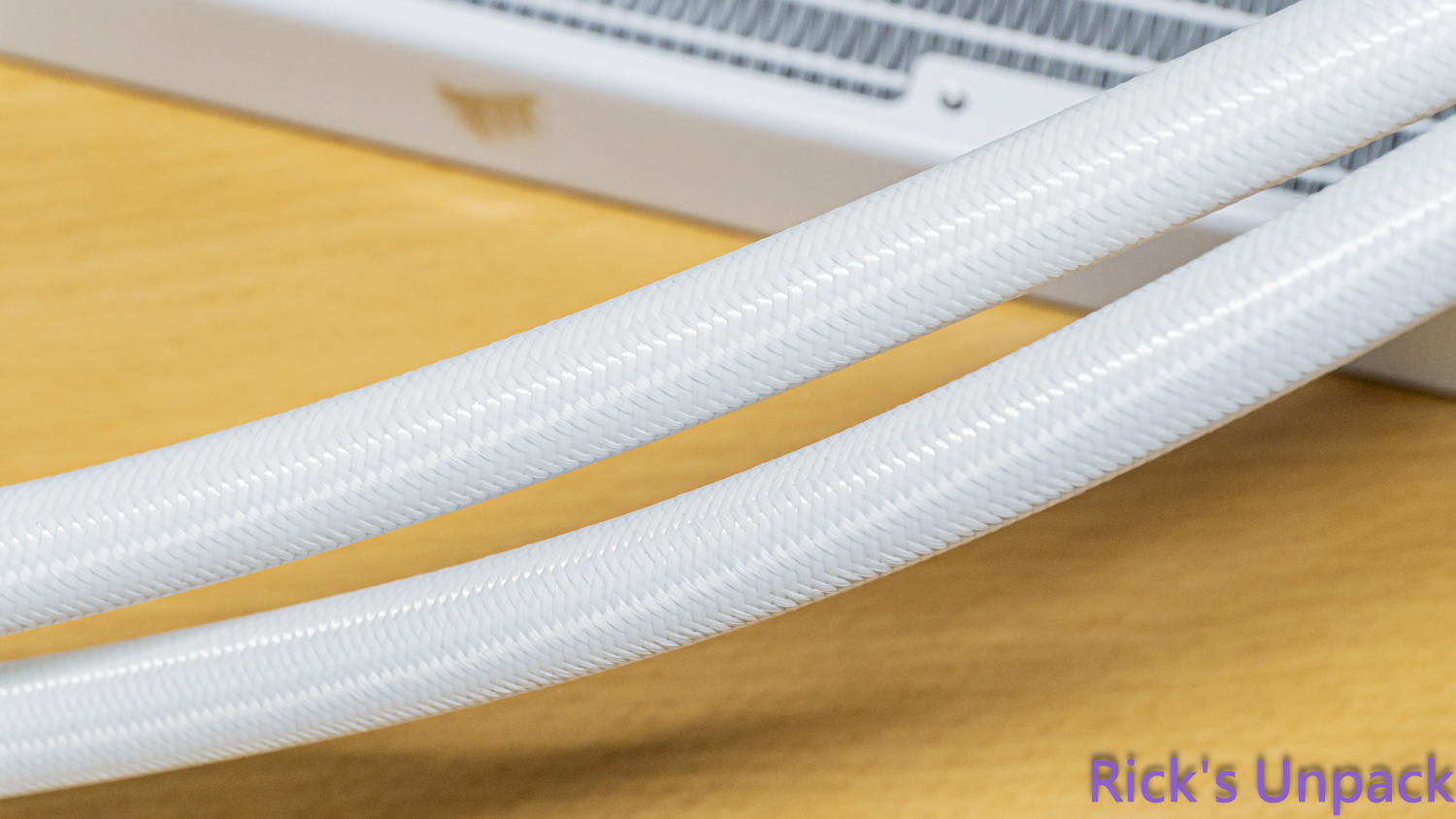 【開箱】泰坦潔白水冷 | CORSAIR iCUE LiNK TITAN 360 RX RGB WHITE7807|小老婆汽機車資訊網