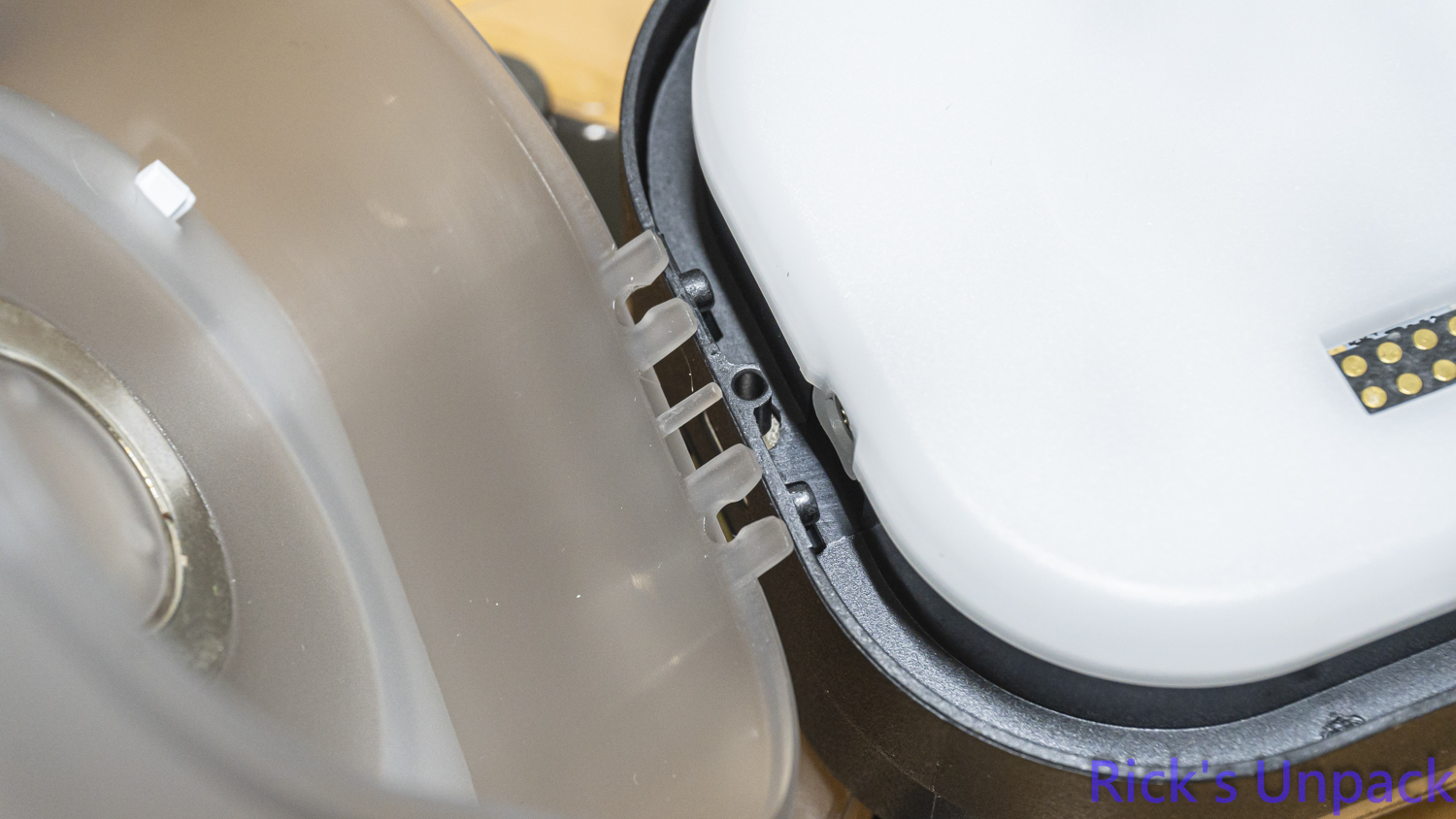 【開箱】泰坦潔白水冷 | CORSAIR iCUE LiNK TITAN 360 RX RGB WHITE2324|小老婆汽機車資訊網
