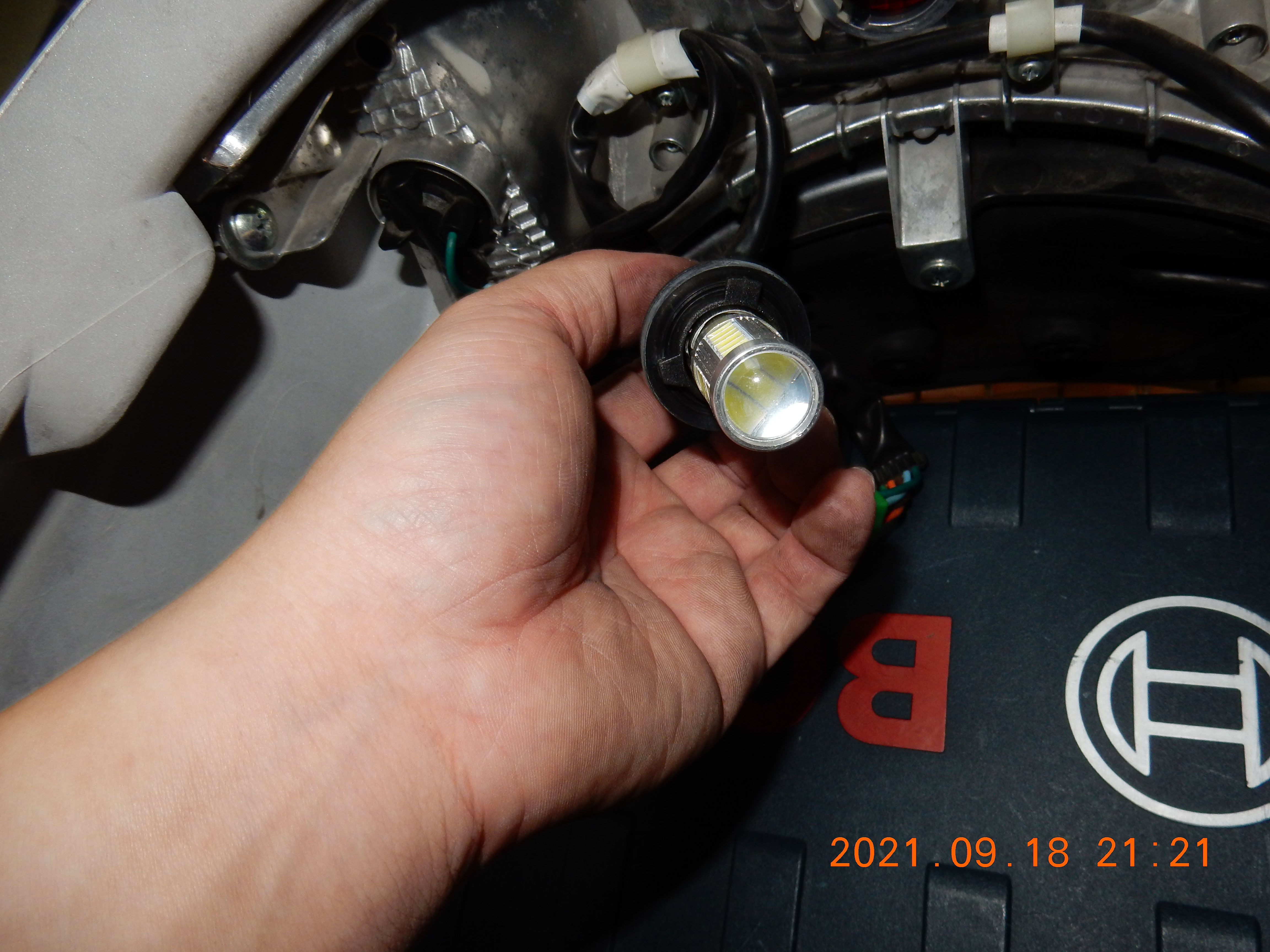 T-200-Nice 100全車LED化除大燈5180|小老婆汽機車資訊網