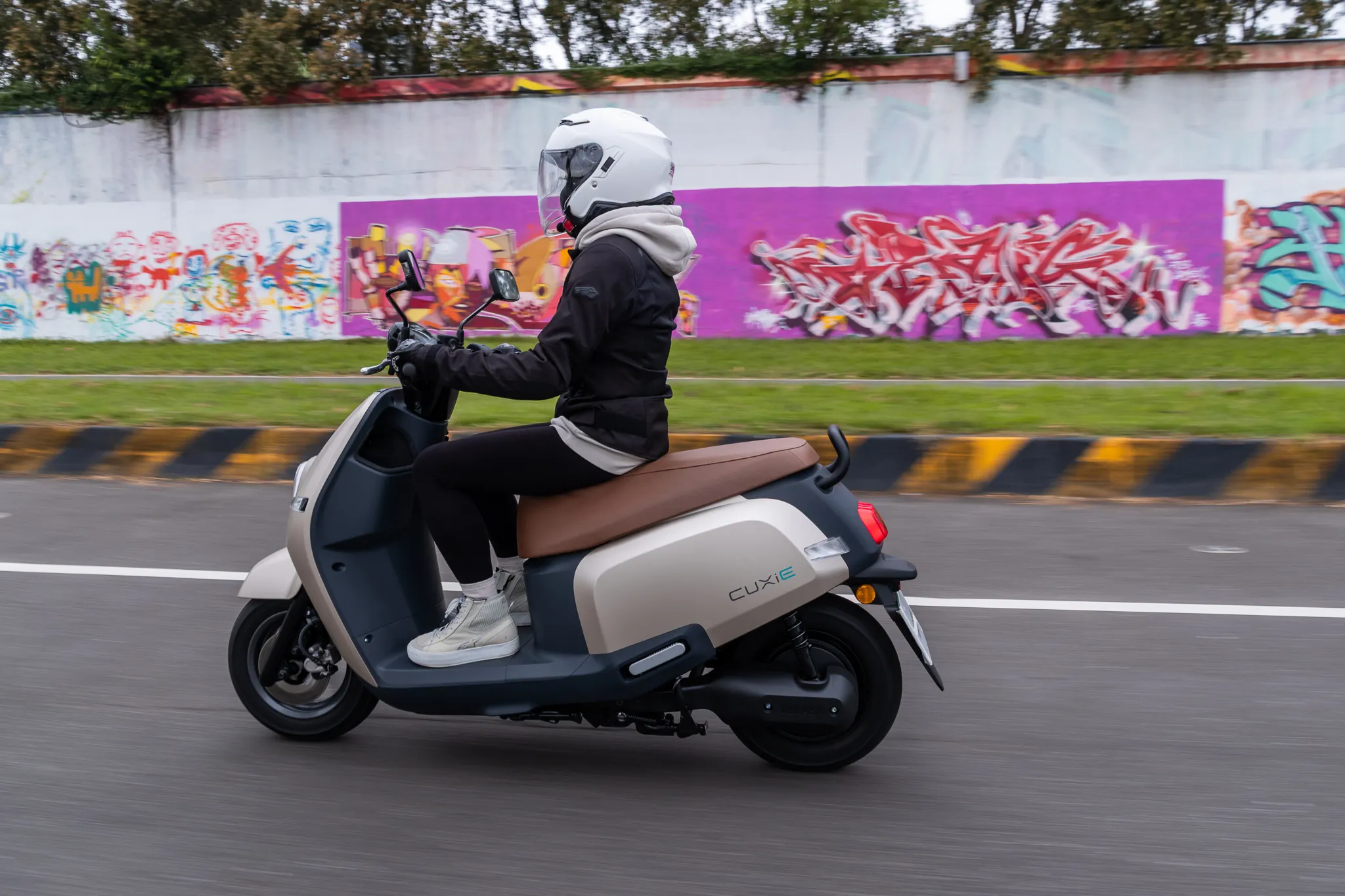 [深度測試] YAMAHA CUXiE經典重生！續航、騎乘感、通勤實測一次看7150|小老婆汽機車資訊網