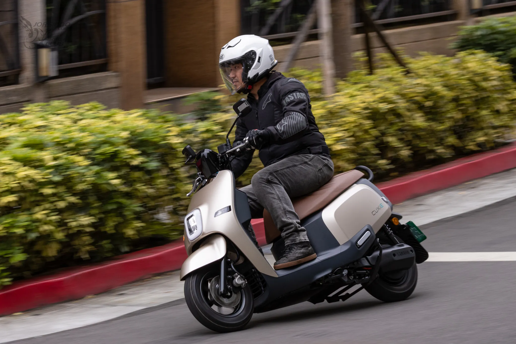 [深度測試] YAMAHA CUXiE經典重生！續航、騎乘感、通勤實測一次看6921|小老婆汽機車資訊網
