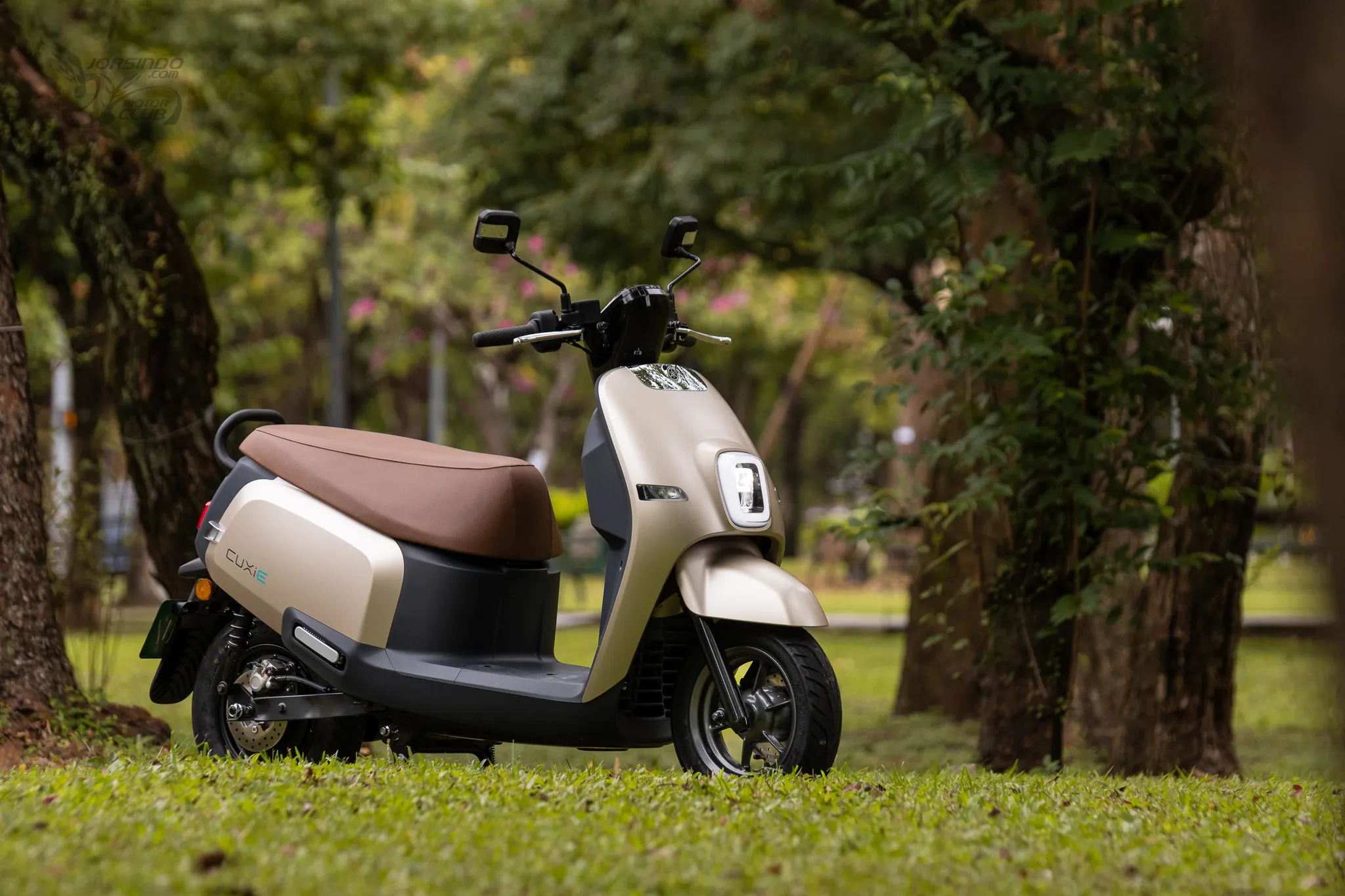 [深度測試] YAMAHA CUXiE經典重生！續航、騎乘感、通勤實測一次看7466|小老婆汽機車資訊網