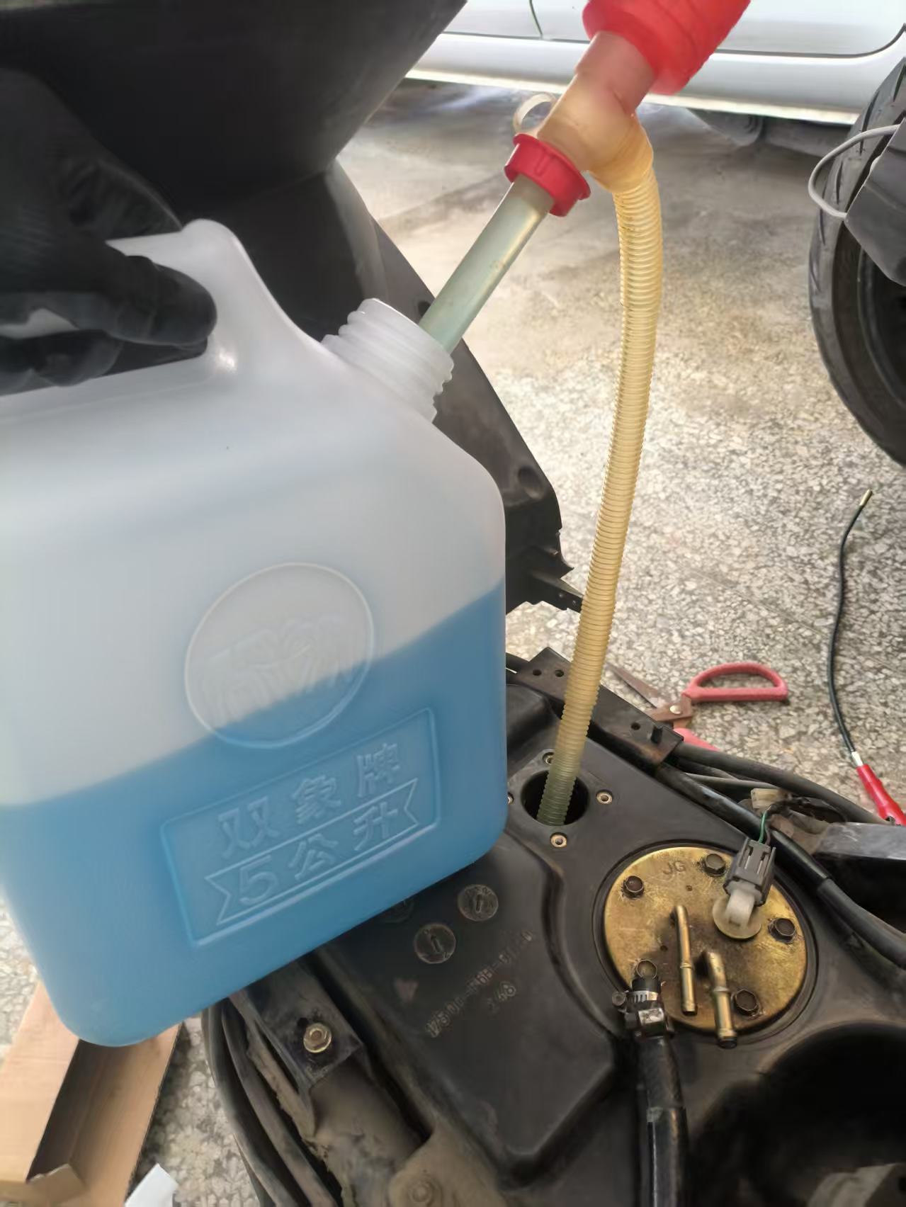 GR125 汽油泵浦更換 （汽門間隙調整未果）9141|小老婆汽機車資訊網