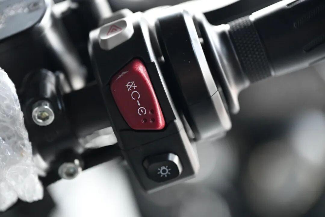 [大陆车讯][巡航推荐] 来自 QJMOTOR 的成熟之选——闪600 V2 Cl...9209|小老婆汽機車資訊網
