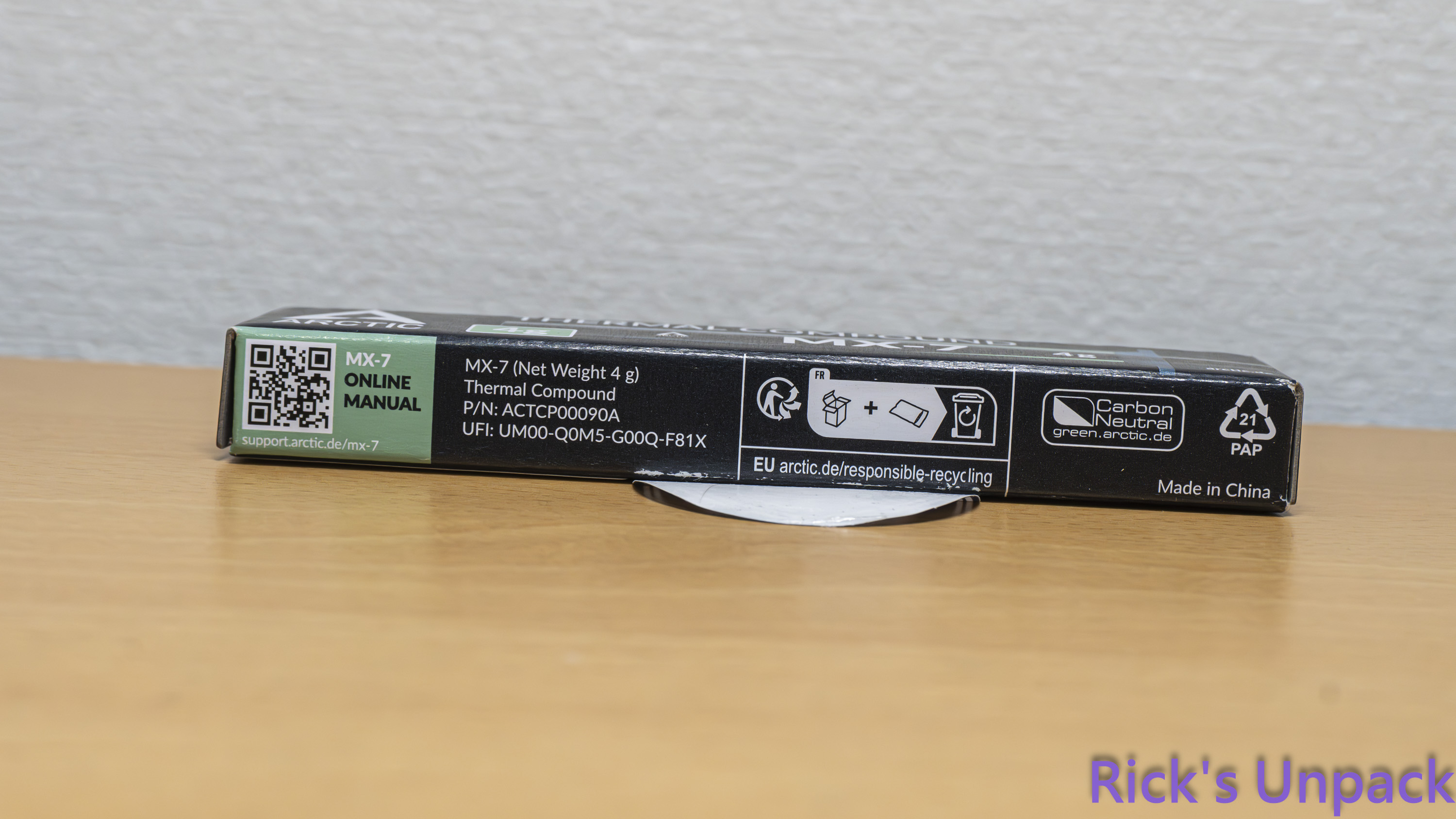【開箱】ARCTIC首款反向風扇|ARCTIC P12 PRO Reverse ARGB WHITE ft. MX-7777|小老婆汽機車資訊網