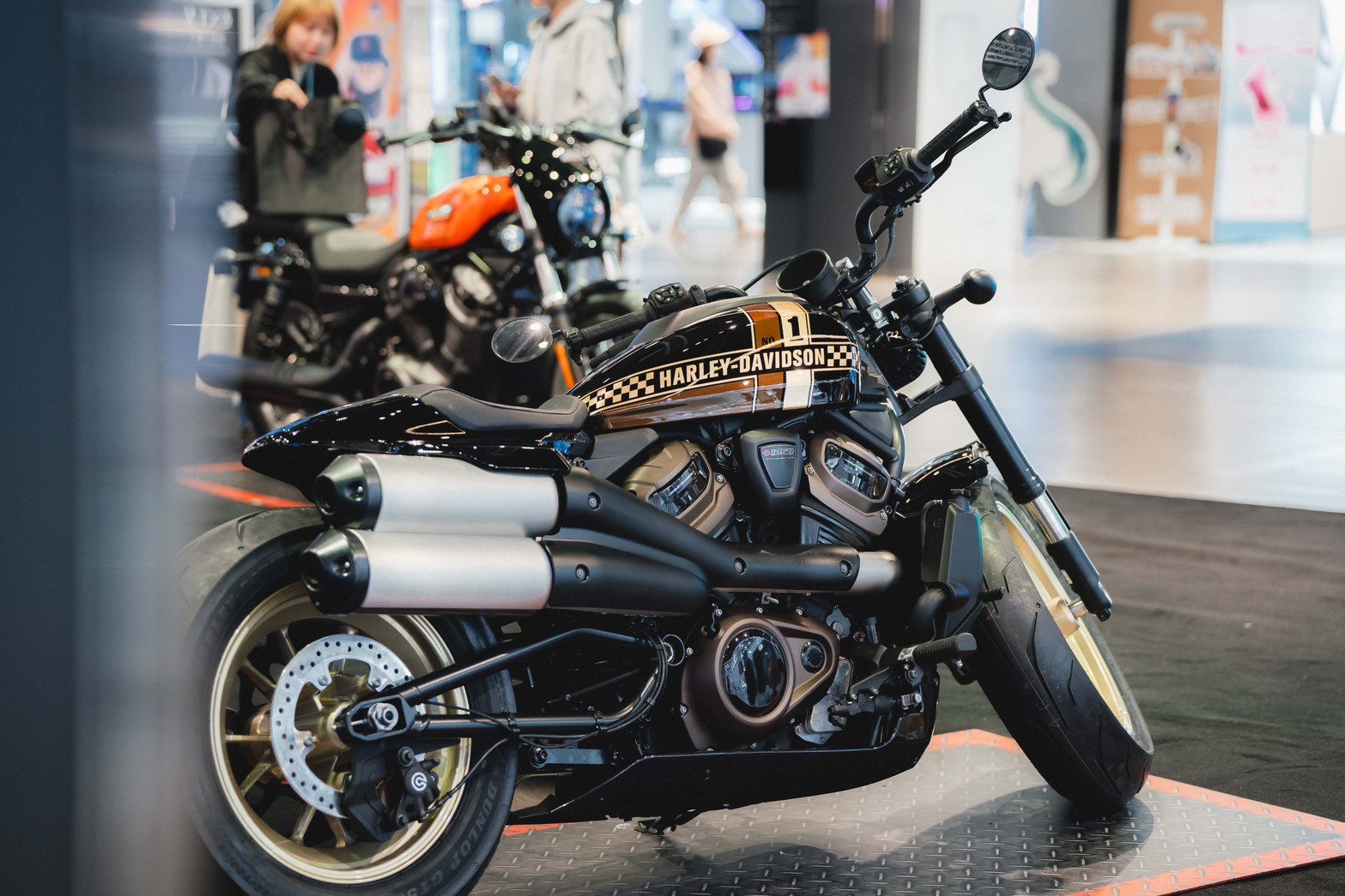 哈雷傳奇降臨三創！Harley-Davidson 2026 全系列外展登場1015|小老婆汽機車資訊網