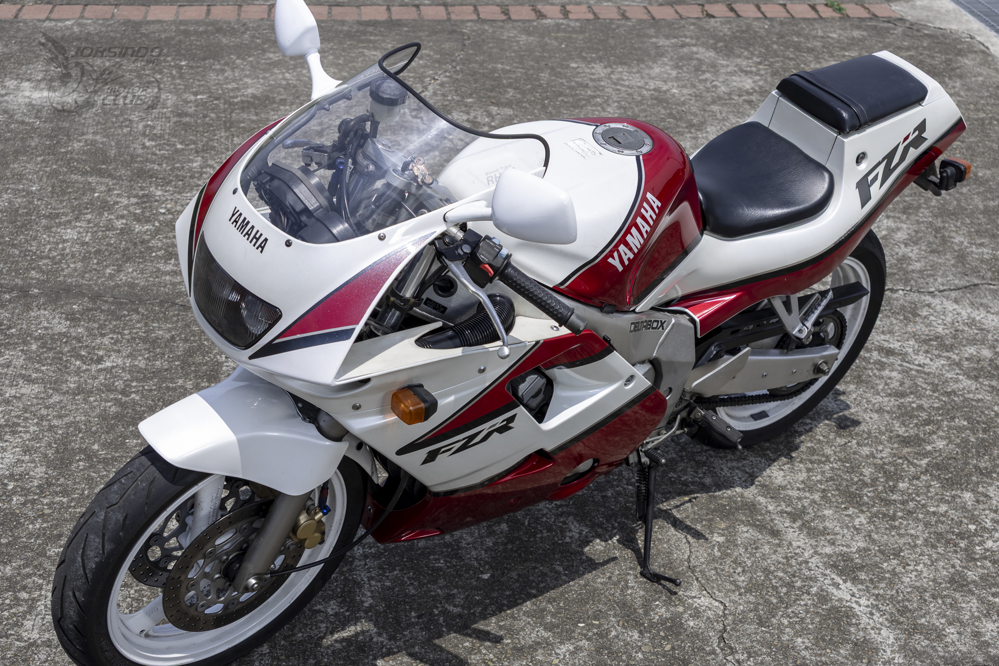 [經典車庫] YAMAHA FZR250 3LN 技術過剩的創世紀跑車3085|小老婆汽機車資訊網