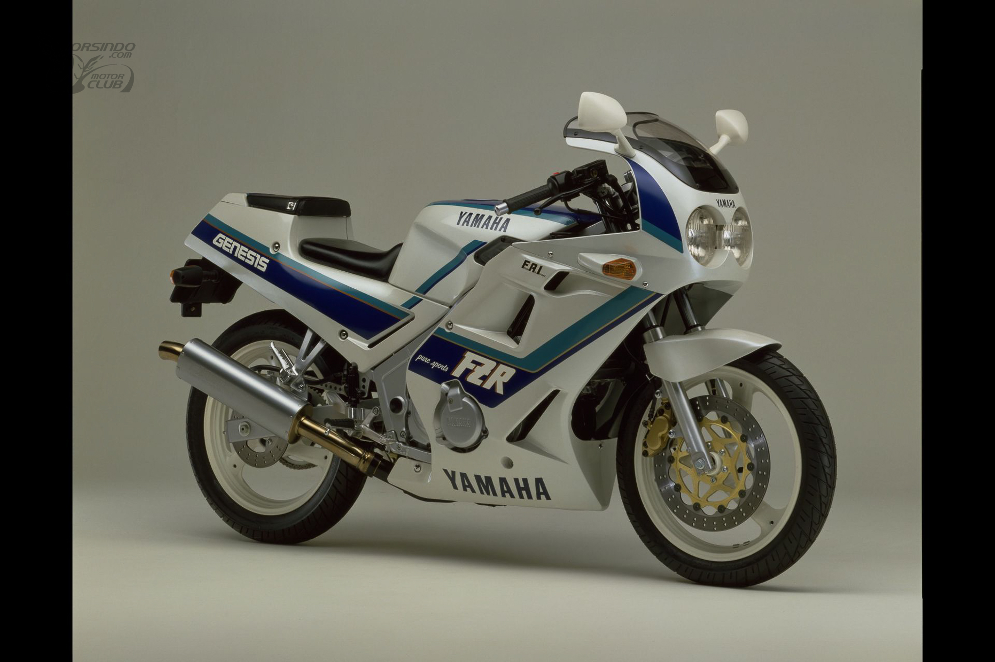 [經典車庫] YAMAHA FZR250 3LN 技術過剩的創世紀跑車9385|小老婆汽機車資訊網