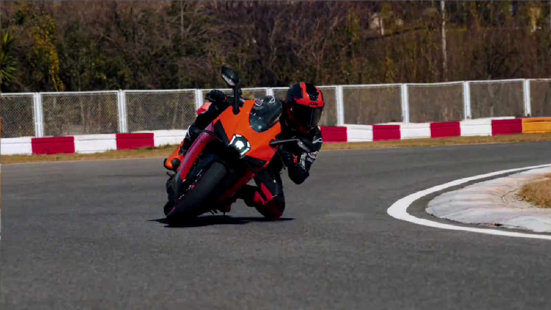 [大陆车讯]KTM 450 RC配置动力抢先看，KTM为何用990换春风4506251|小老婆汽機車資訊網