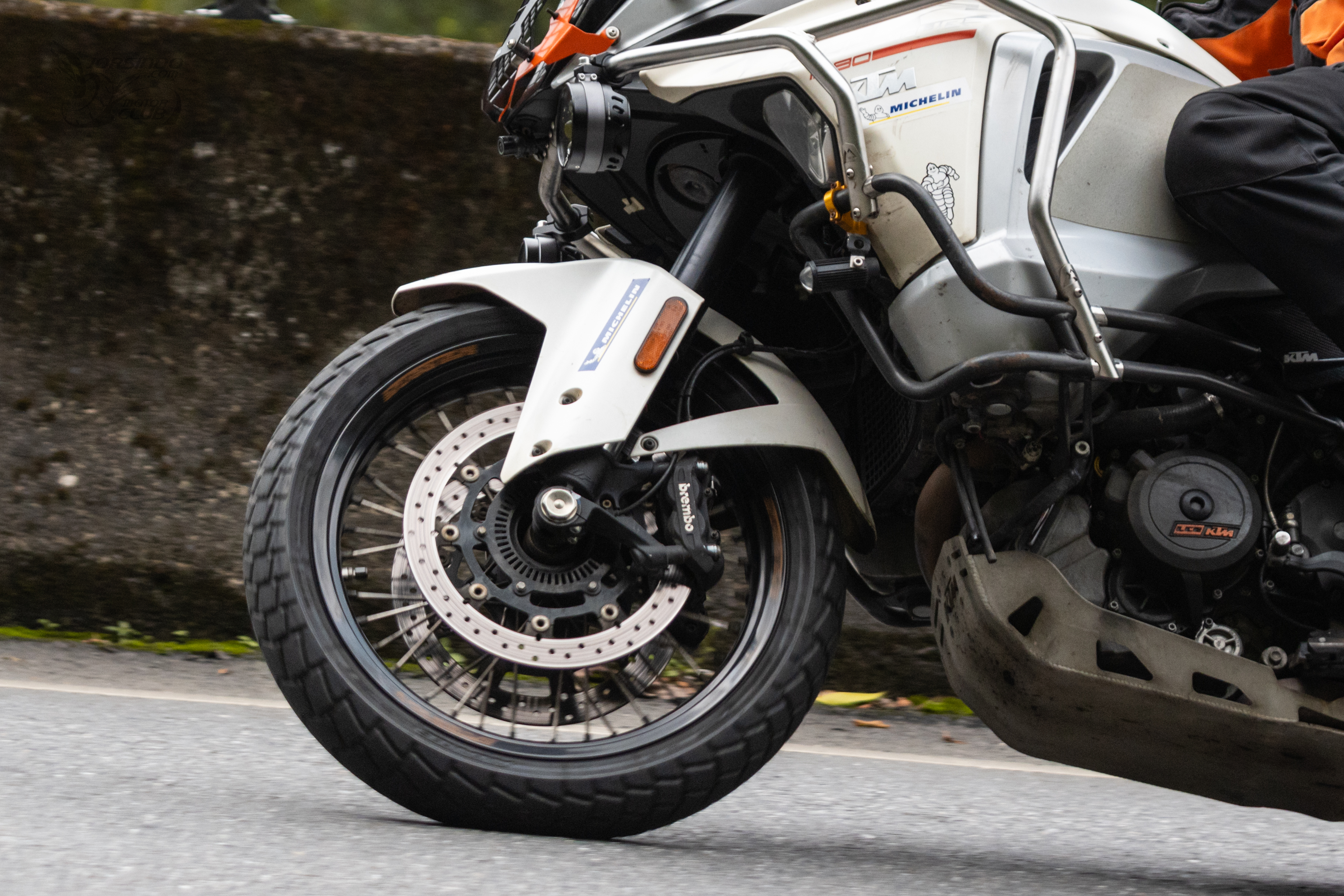 寶~月底吃土了! Michelin Anakee Adventure 2 全能冒險胎發表6783|小老婆汽機車資訊網