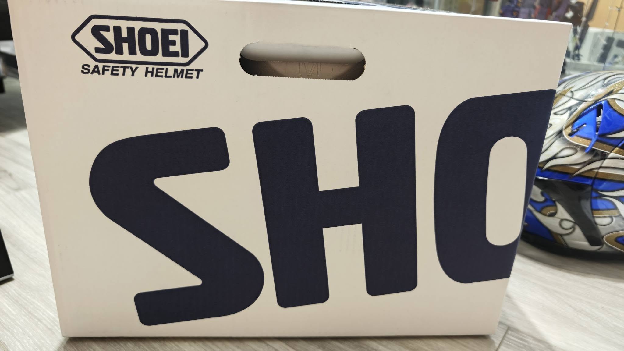 SHOEI X-Fifteen A.MARQUEZ73 V3 與官網圖片不一樣的地方疑問1008|小老婆汽機車資訊網