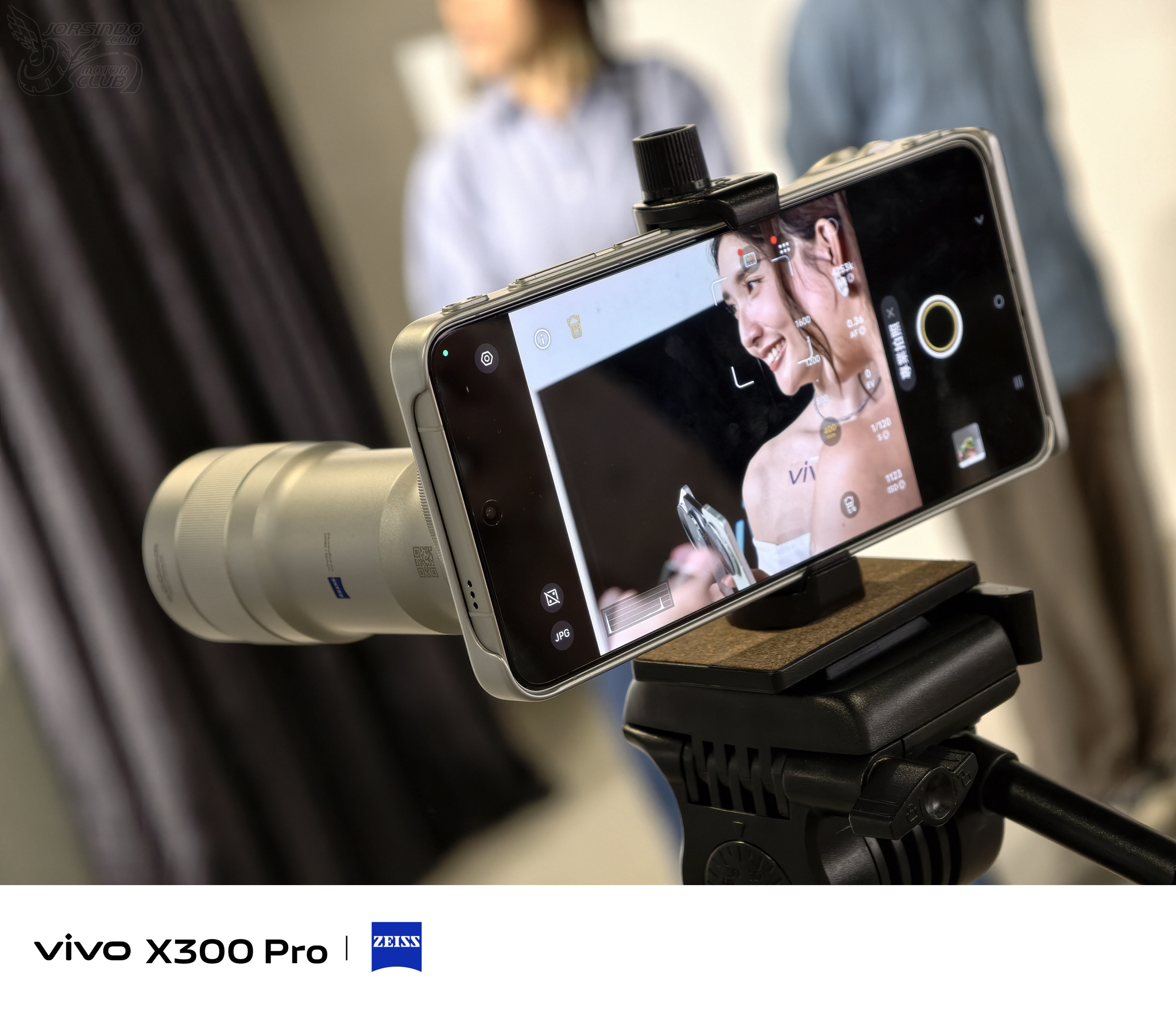 守住 4 字頭！vivo X300 Ultra 在台發表，超美型 X300 FE 同步登場1524|vivo X300 Ultra,X300 FE,vivo,增距鏡,X300小老婆汽機車資訊網