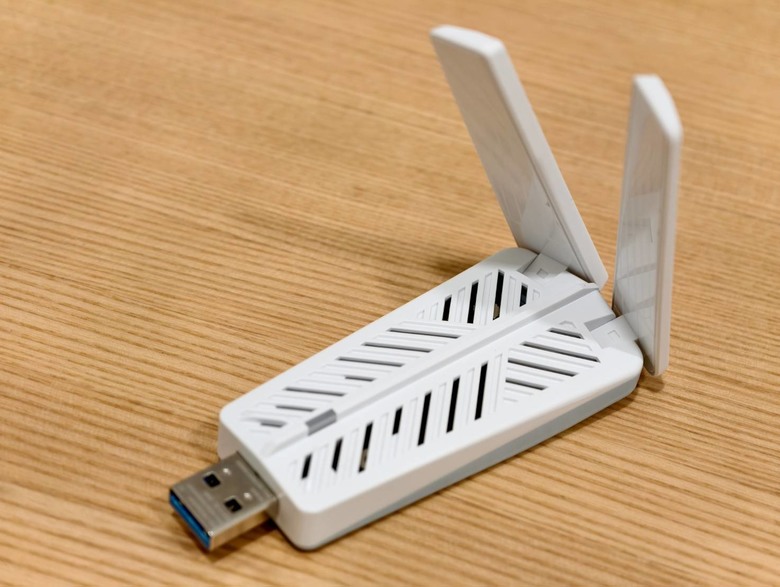 兼具美感與效能的Wi-Fi 7無線網路卡D-Link AE65U開箱試用5649|小老婆汽機車資訊網