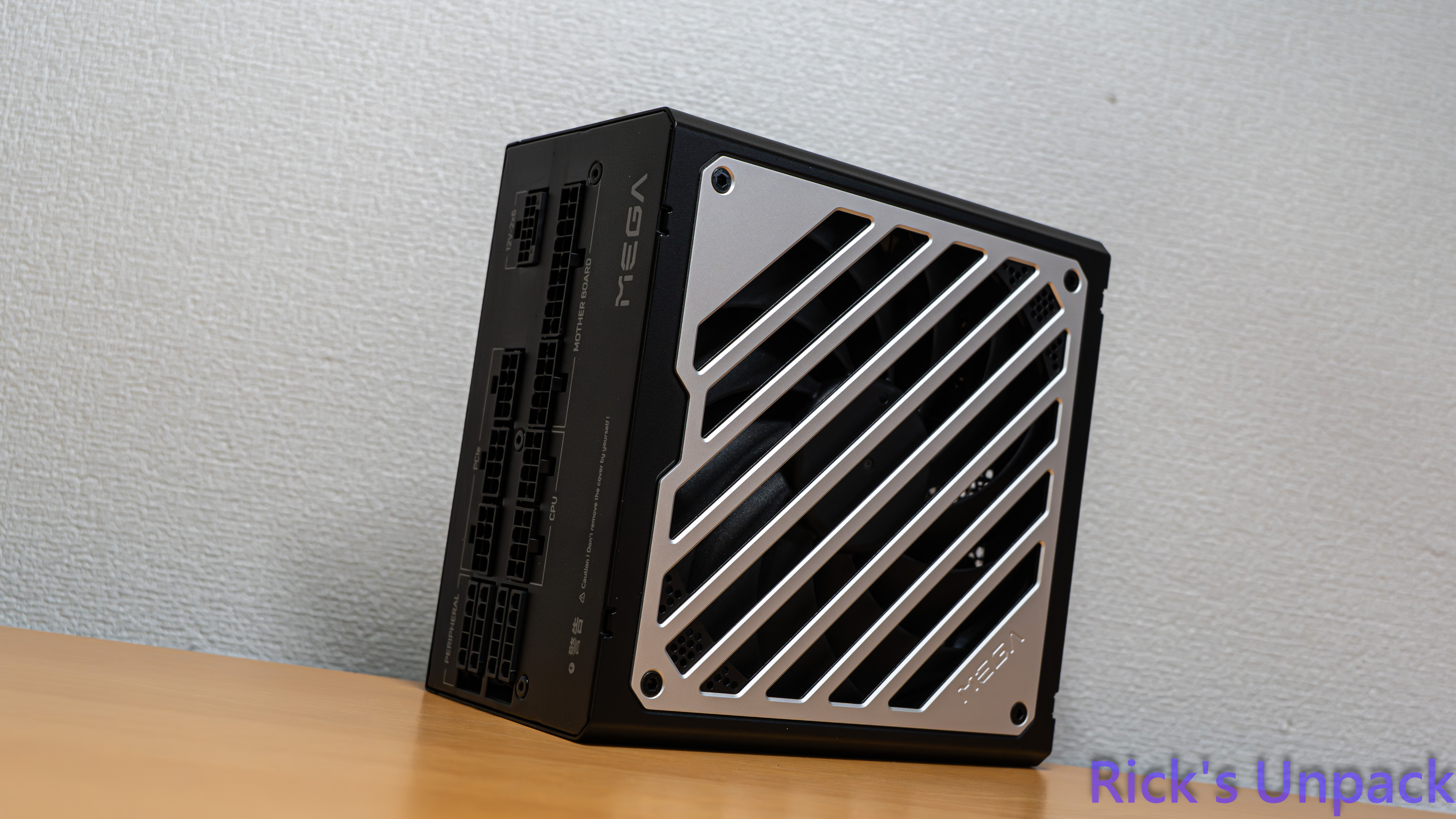 【開箱】旗艦金牌MIT電源 | FSP MEGA GM 1000W MIT3788|小老婆汽機車資訊網