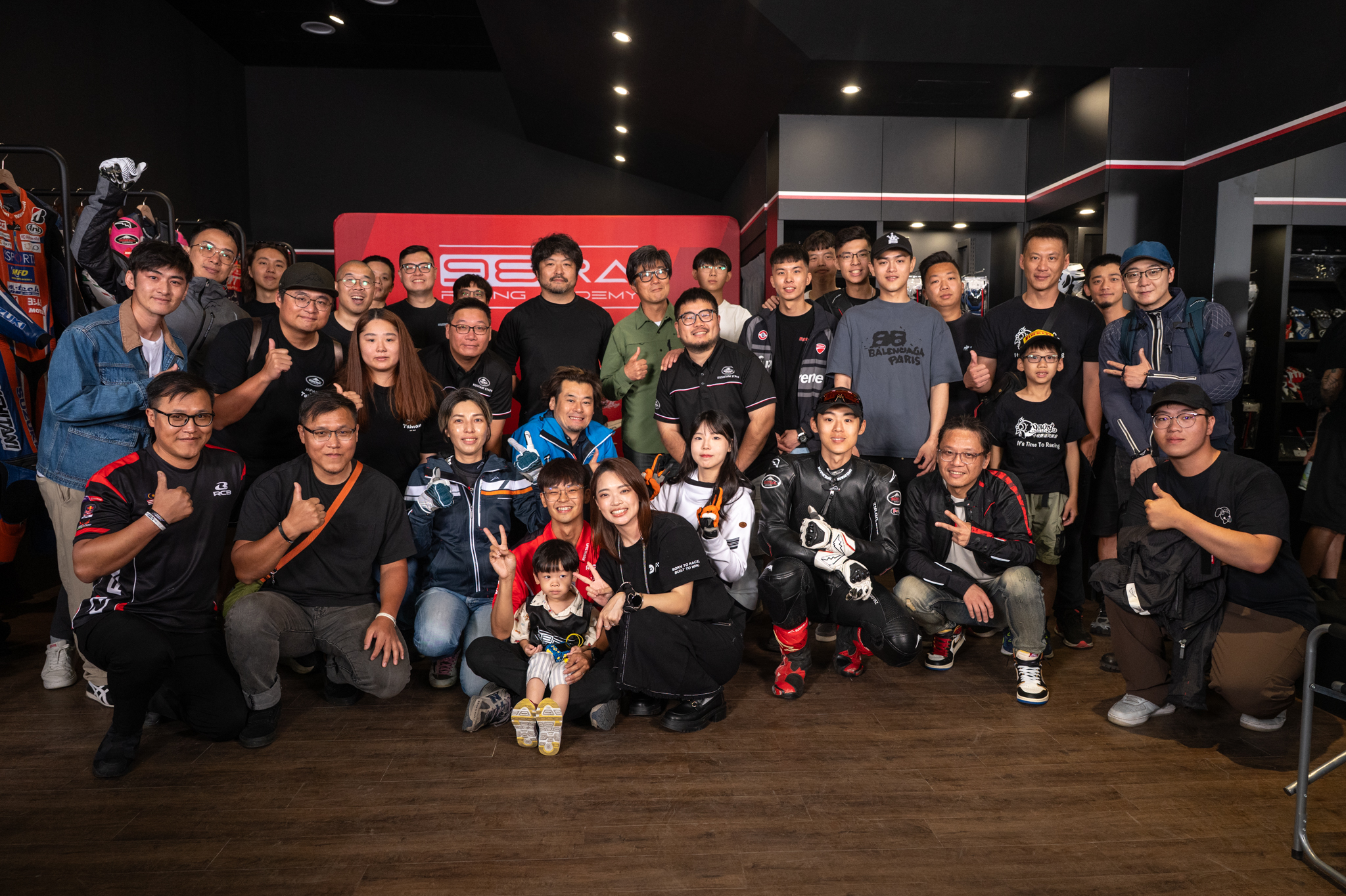 辣個男人回來了！98 Racing Academy 正式成軍，黃晧 TSS 首戰雙冠322|小老婆汽機車資訊網