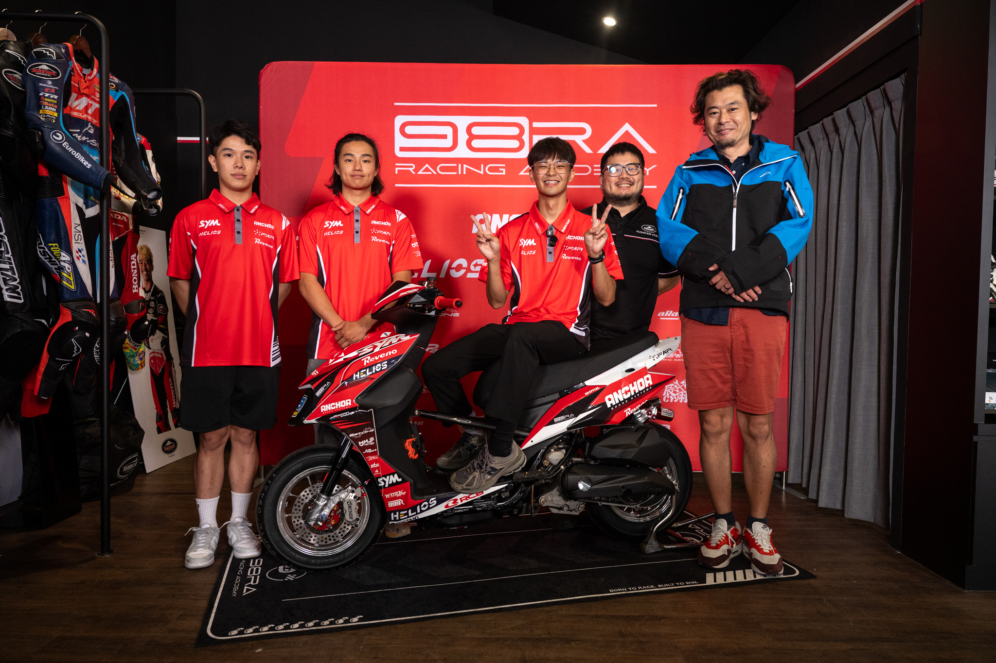 辣個男人回來了！98 Racing Academy 正式成軍，黃晧 TSS 首戰雙冠5011|小老婆汽機車資訊網