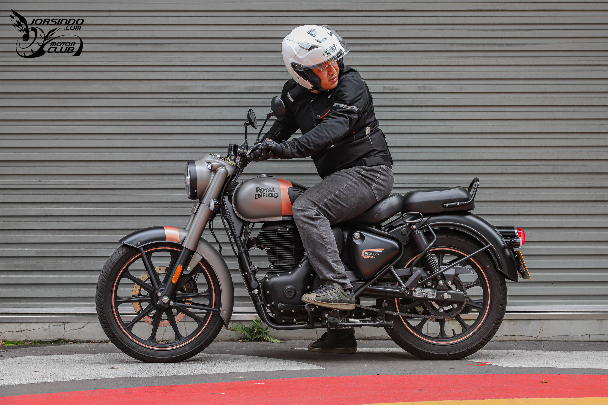 穿越時空的英倫文物！Royal Enfield Bullet / Classic / Meteor 350 試駕6858|小老婆汽機車資訊網