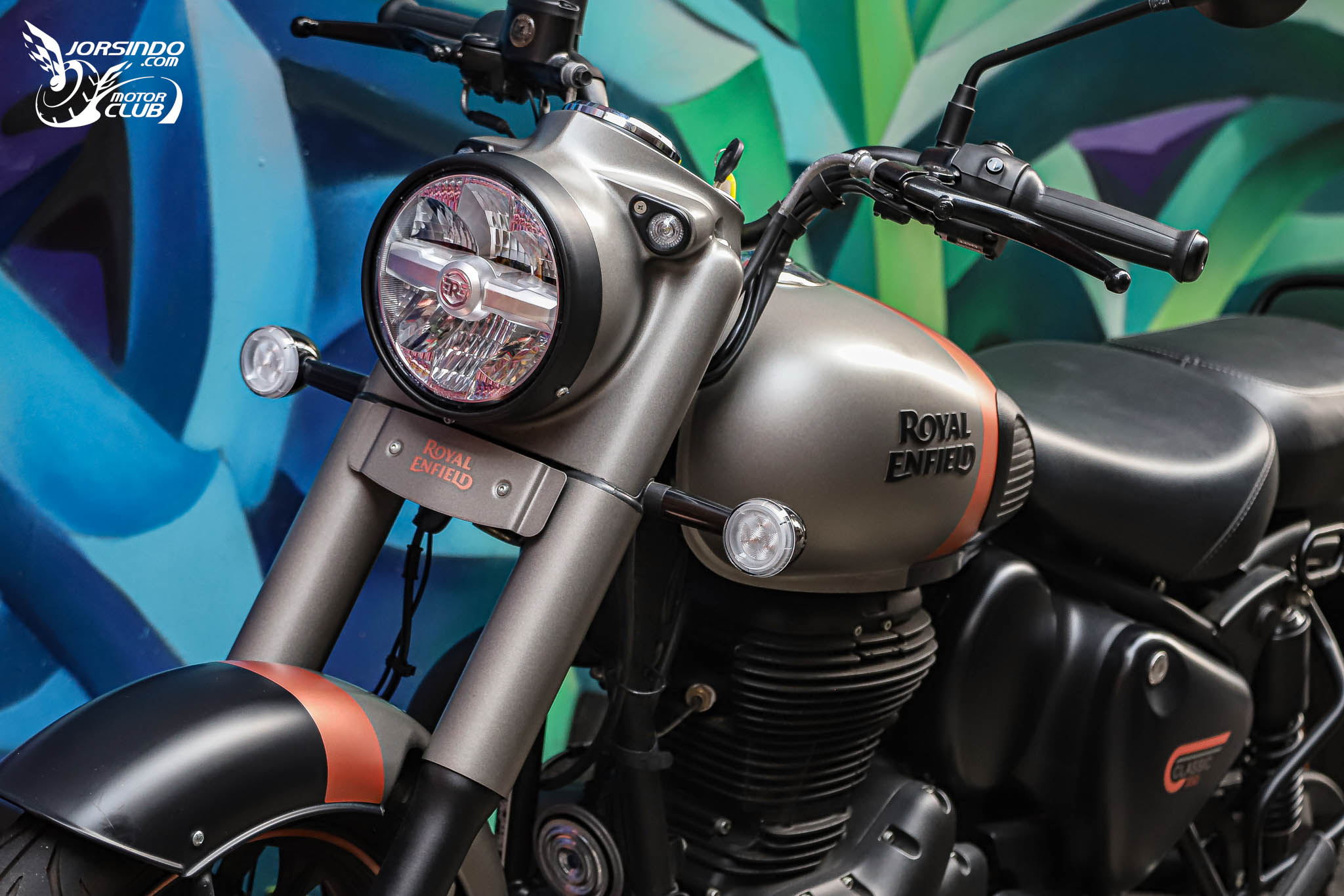 穿越時空的英倫文物！Royal Enfield Bullet / Classic / Meteor 350 試駕941|小老婆汽機車資訊網