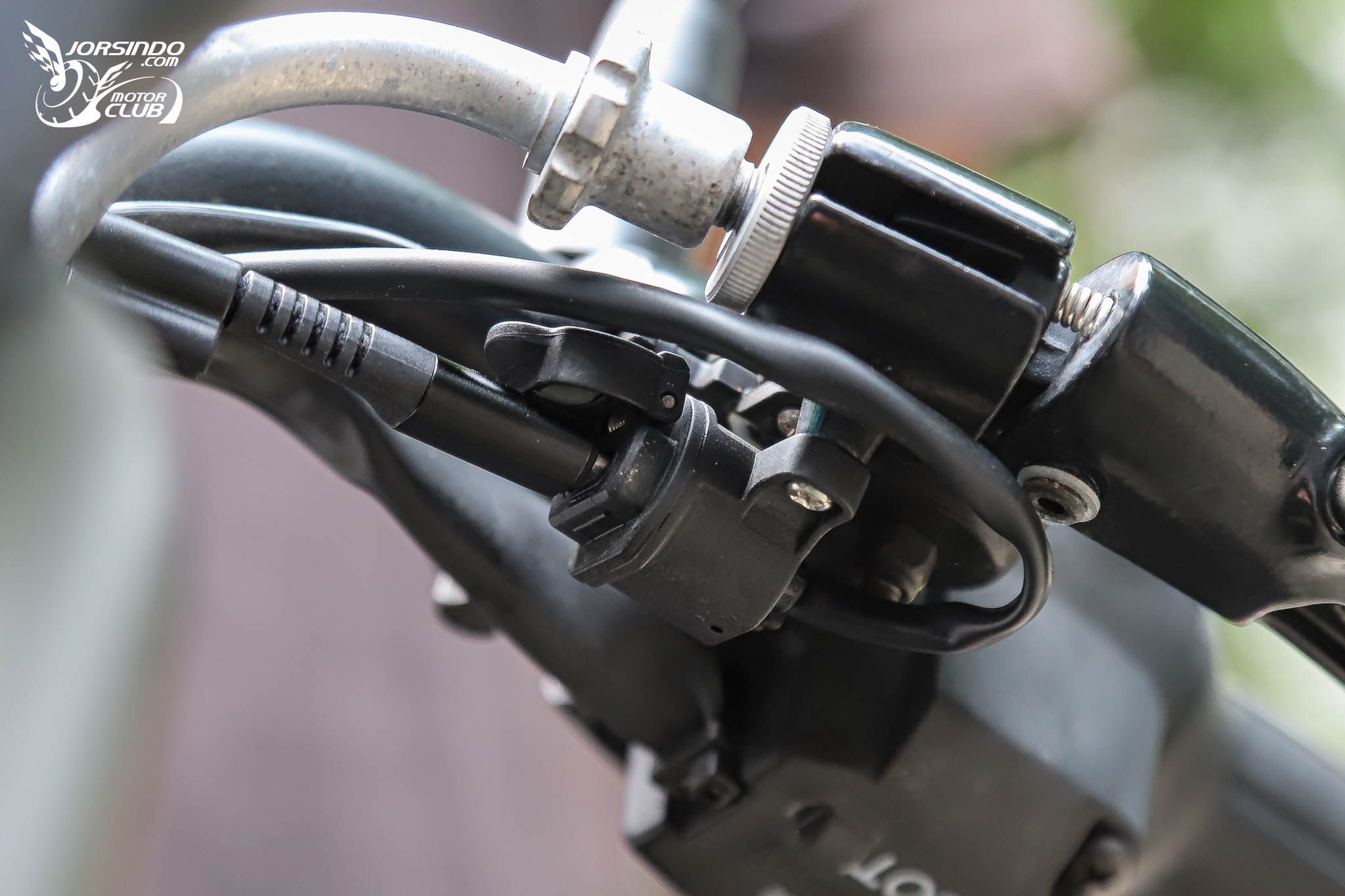 穿越時空的英倫文物！Royal Enfield Bullet / Classic / Meteor 350 試駕9233|小老婆汽機車資訊網