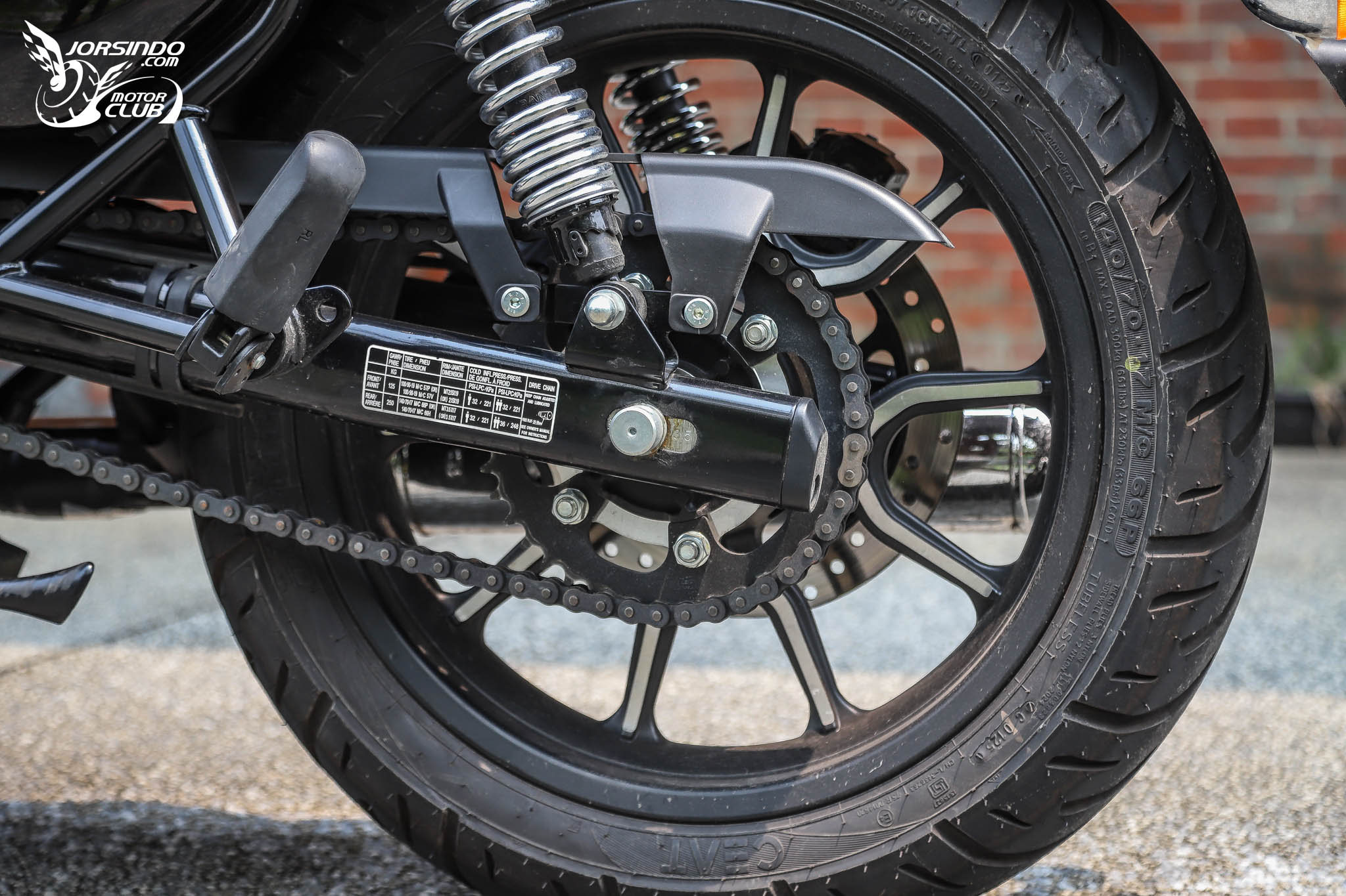 穿越時空的英倫文物！Royal Enfield Bullet / Classic / Meteor 350 試駕8663|小老婆汽機車資訊網