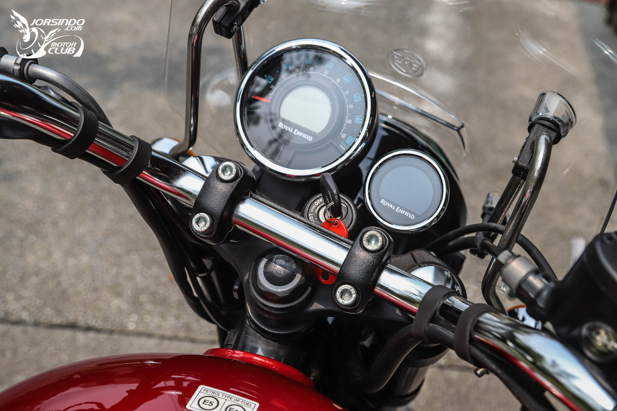 穿越時空的英倫文物！Royal Enfield Bullet / Classic / Meteor 350 試駕292|小老婆汽機車資訊網