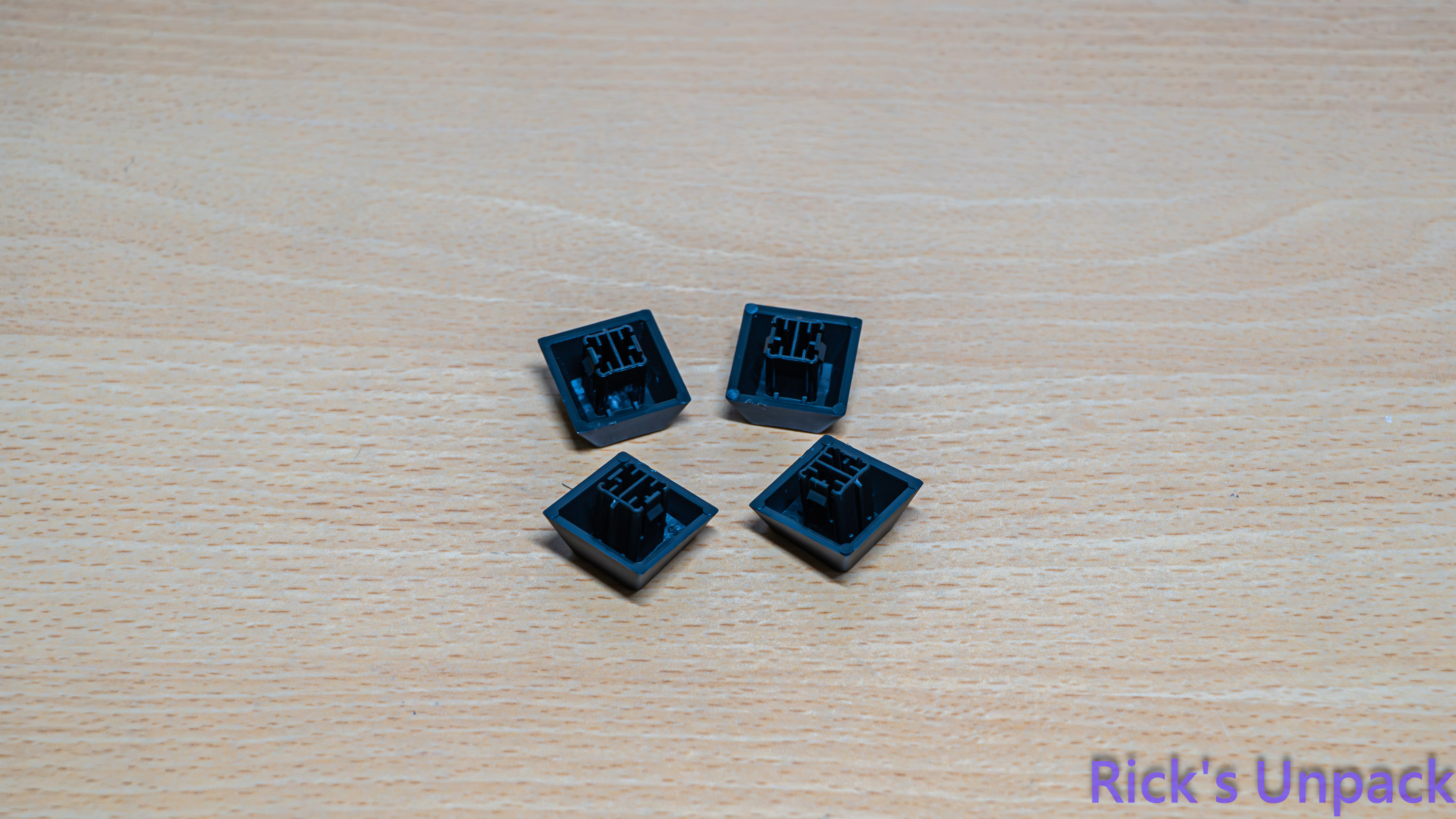 【開箱】IP54無線三模多工鍵盤 | CHERRY XTRFY K37 RGB WIRELESS4462|小老婆汽機車資訊網