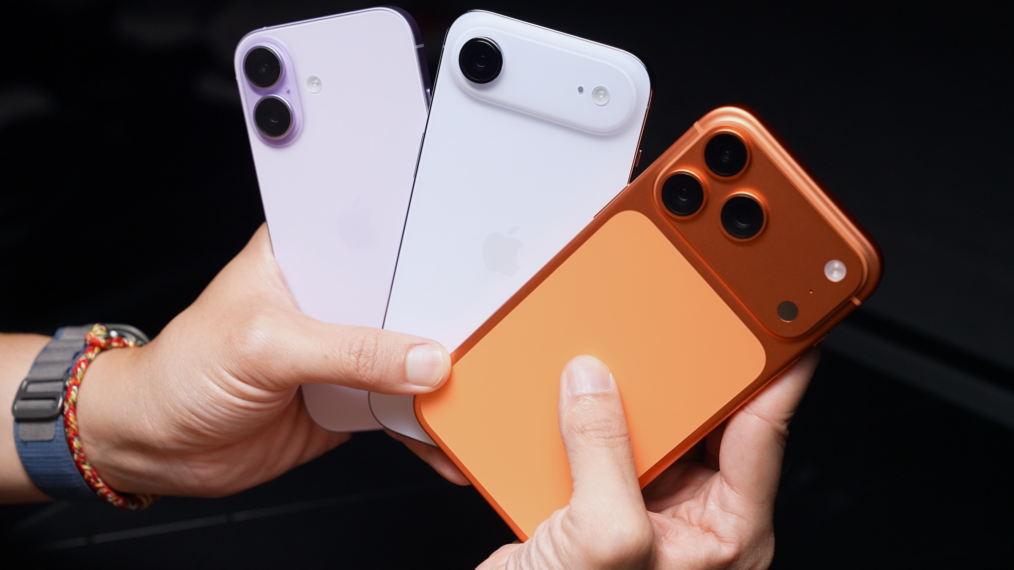 iPhone 17 完全沒電就變磚？送修前試試這幾招吧！3817|iPhone,教學,變磚,死機,Apple,iPhone 17,iPhone Air小老婆汽機車資訊網