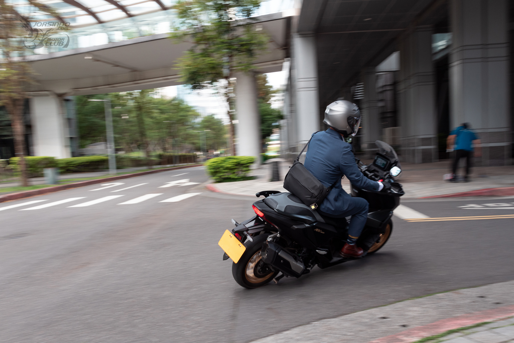 重機停車大解禁！HONDA Forza 350 / ADV 350 的全新通勤體驗5163|小老婆汽機車資訊網