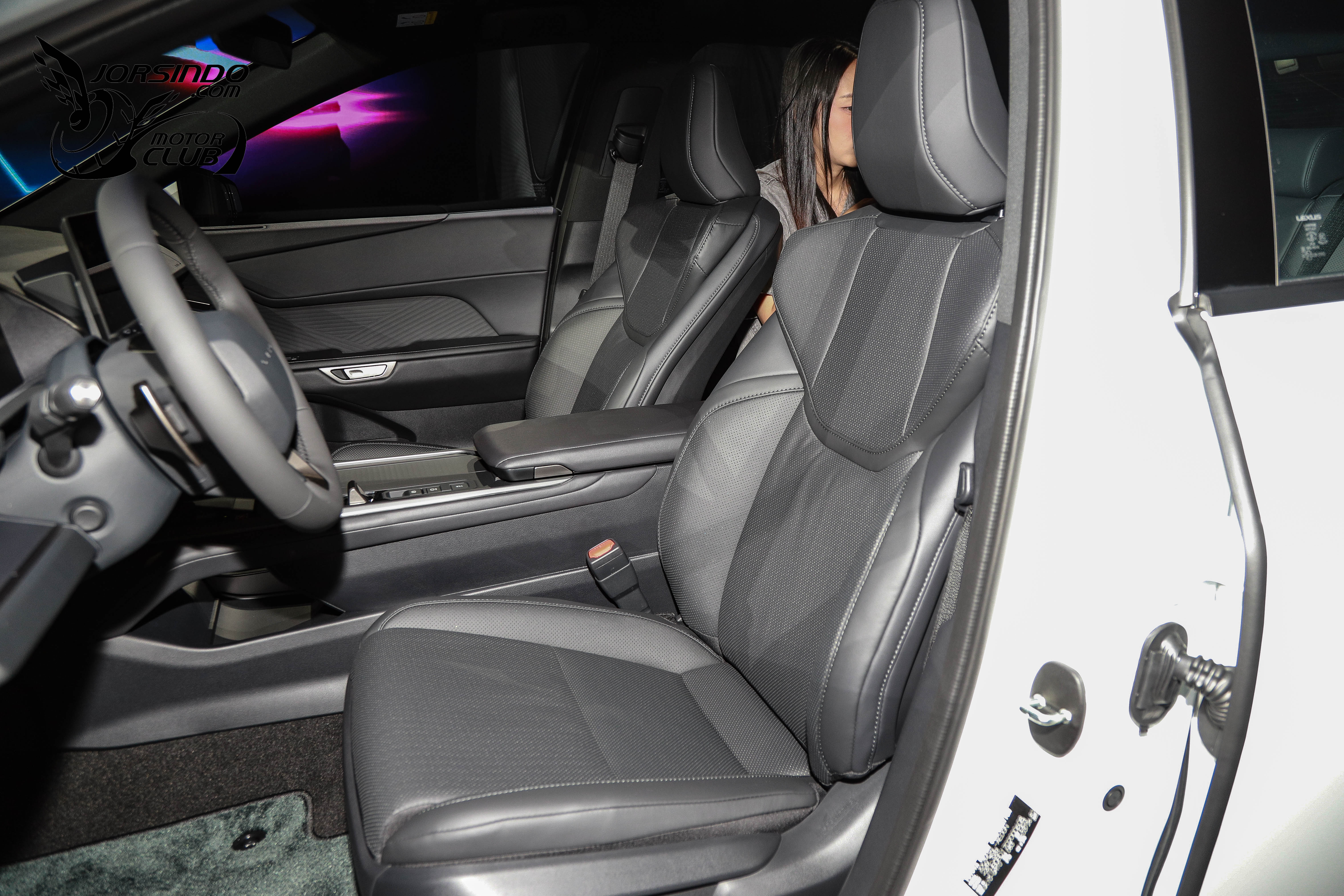 油電、純電共四車型等級！Lexus大改款ES 177萬起國內上市732|小老婆汽機車資訊網