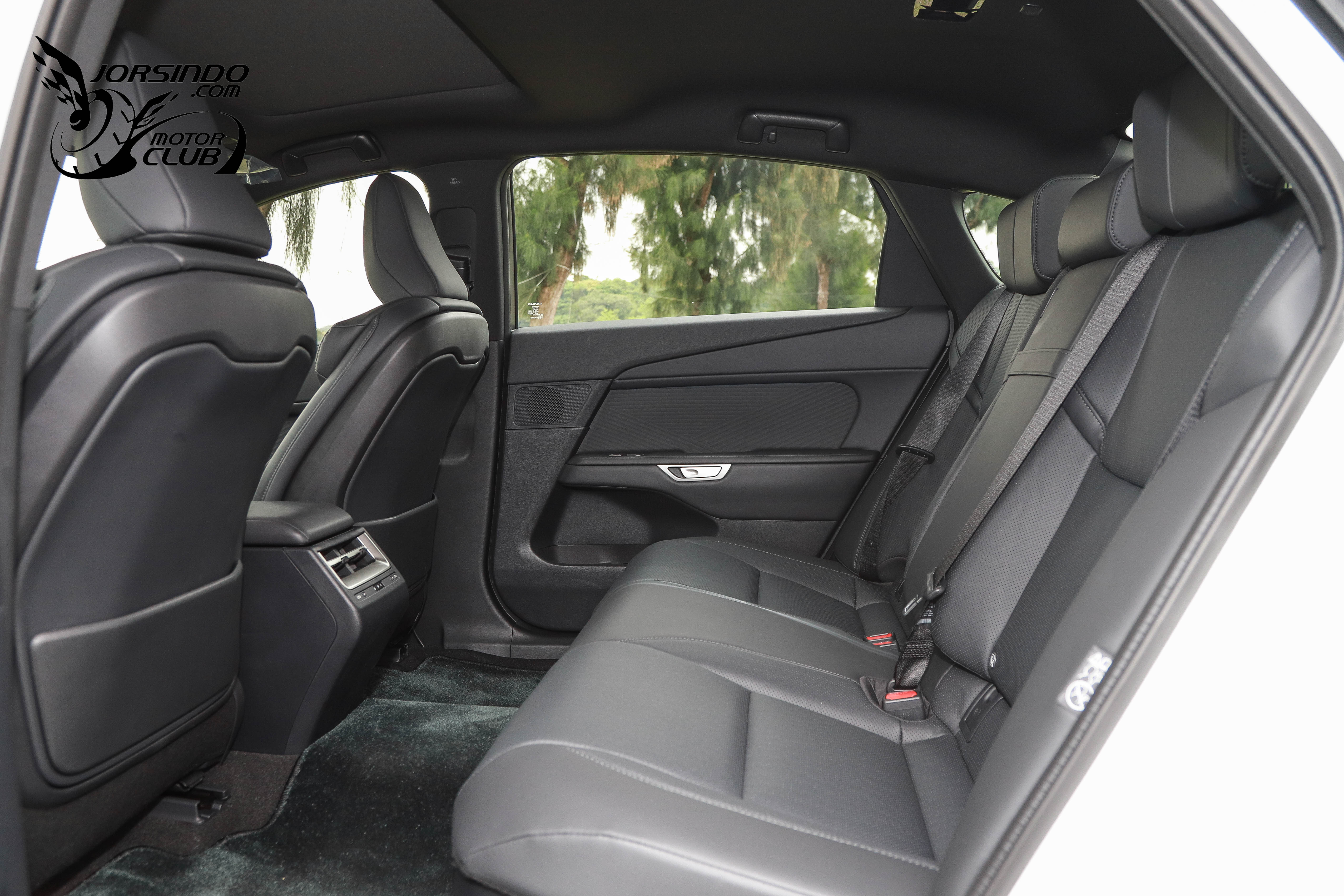 日式精緻系房車進化再出發！Lexus大改款ES 500e試駕報告4104|小老婆汽機車資訊網