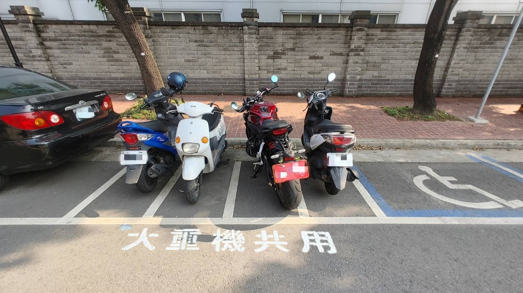台中也開放重機停放機車格啦！但條件又與北北桃有差異..9208|小老婆汽機車資訊網