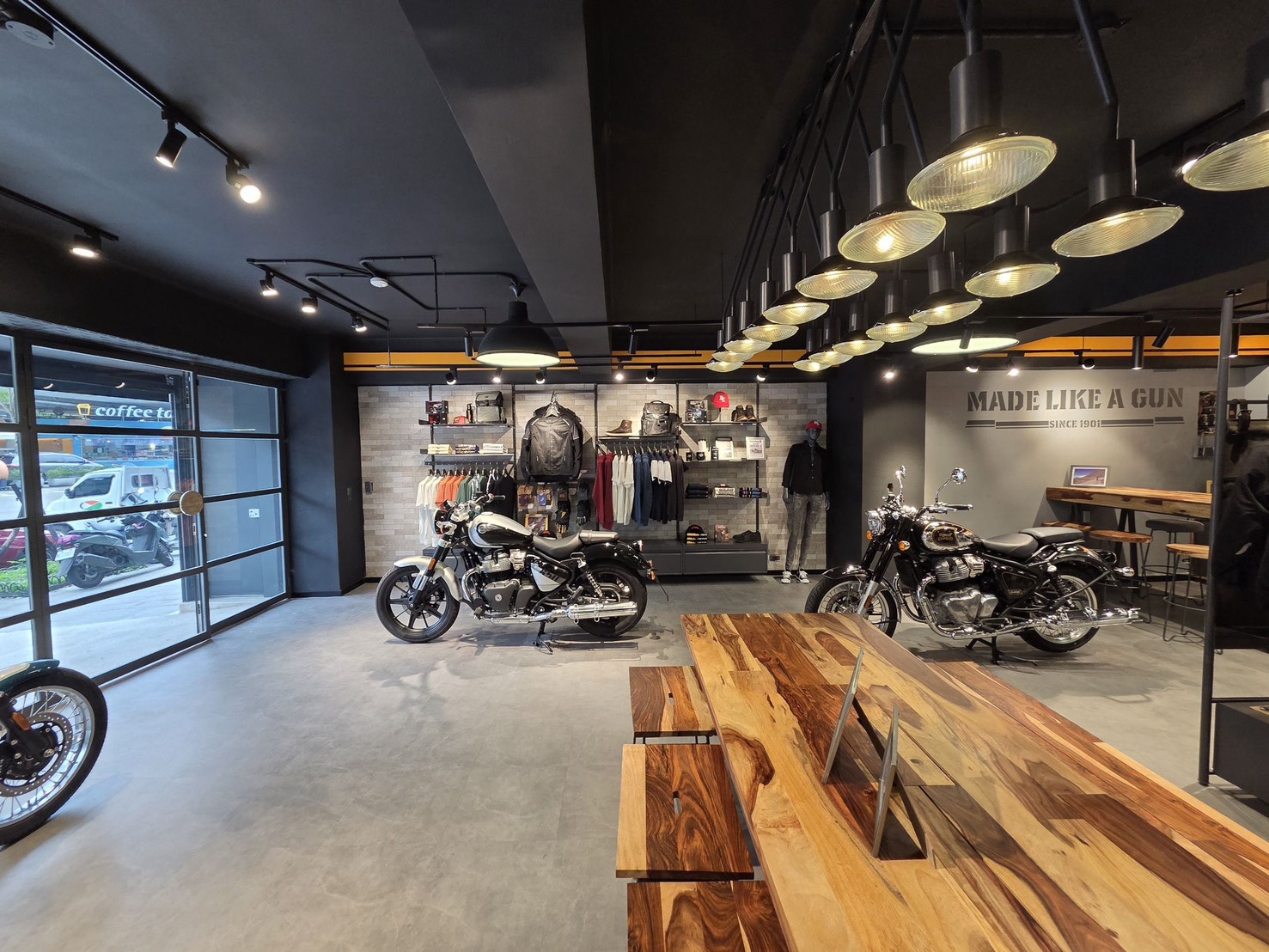 穿越時空的英倫文物！Royal Enfield Bullet / Classic / Meteor 350 試駕4506|小老婆汽機車資訊網