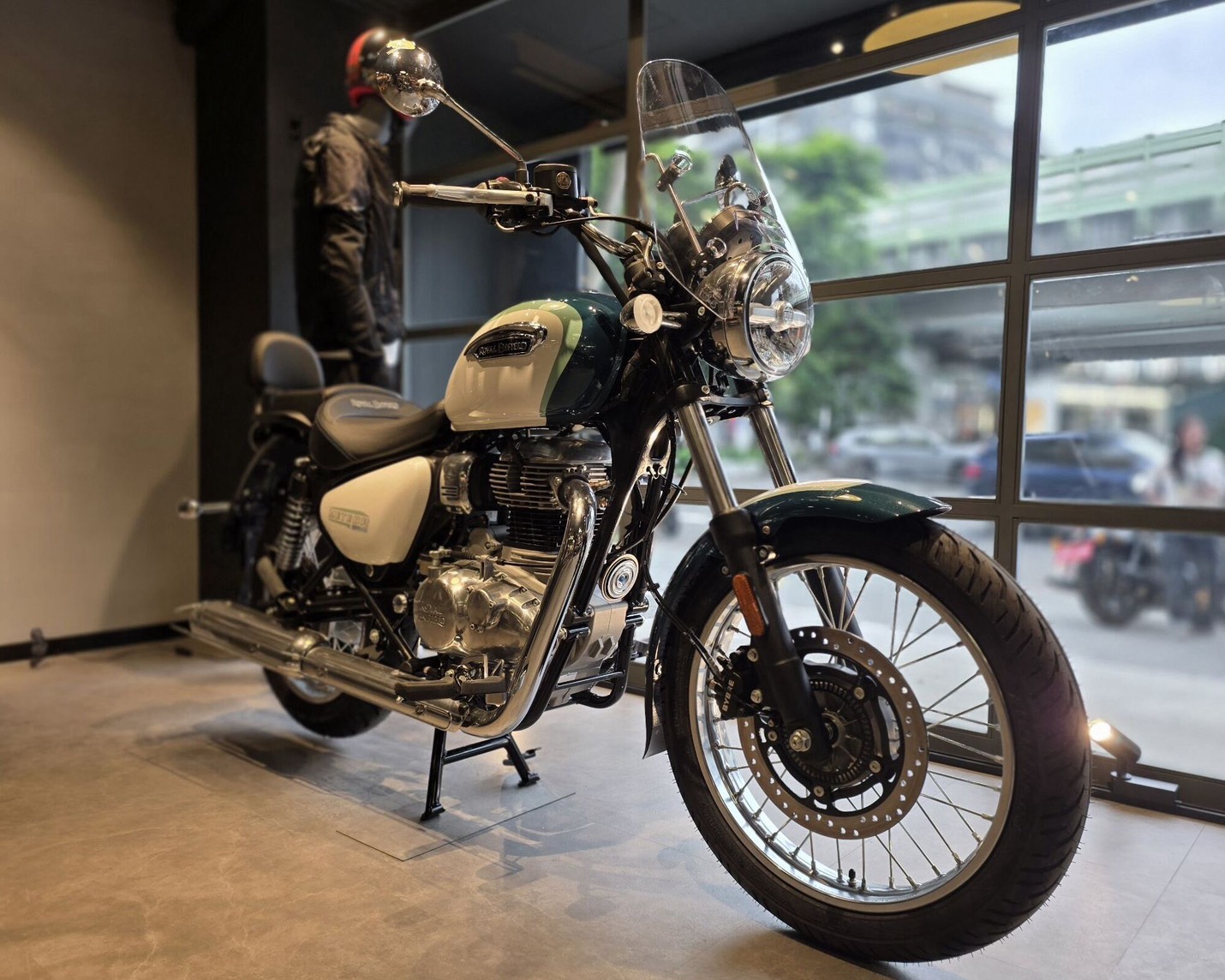 穿越時空的英倫文物！Royal Enfield Bullet / Classic / Meteor 350 試駕1926|小老婆汽機車資訊網