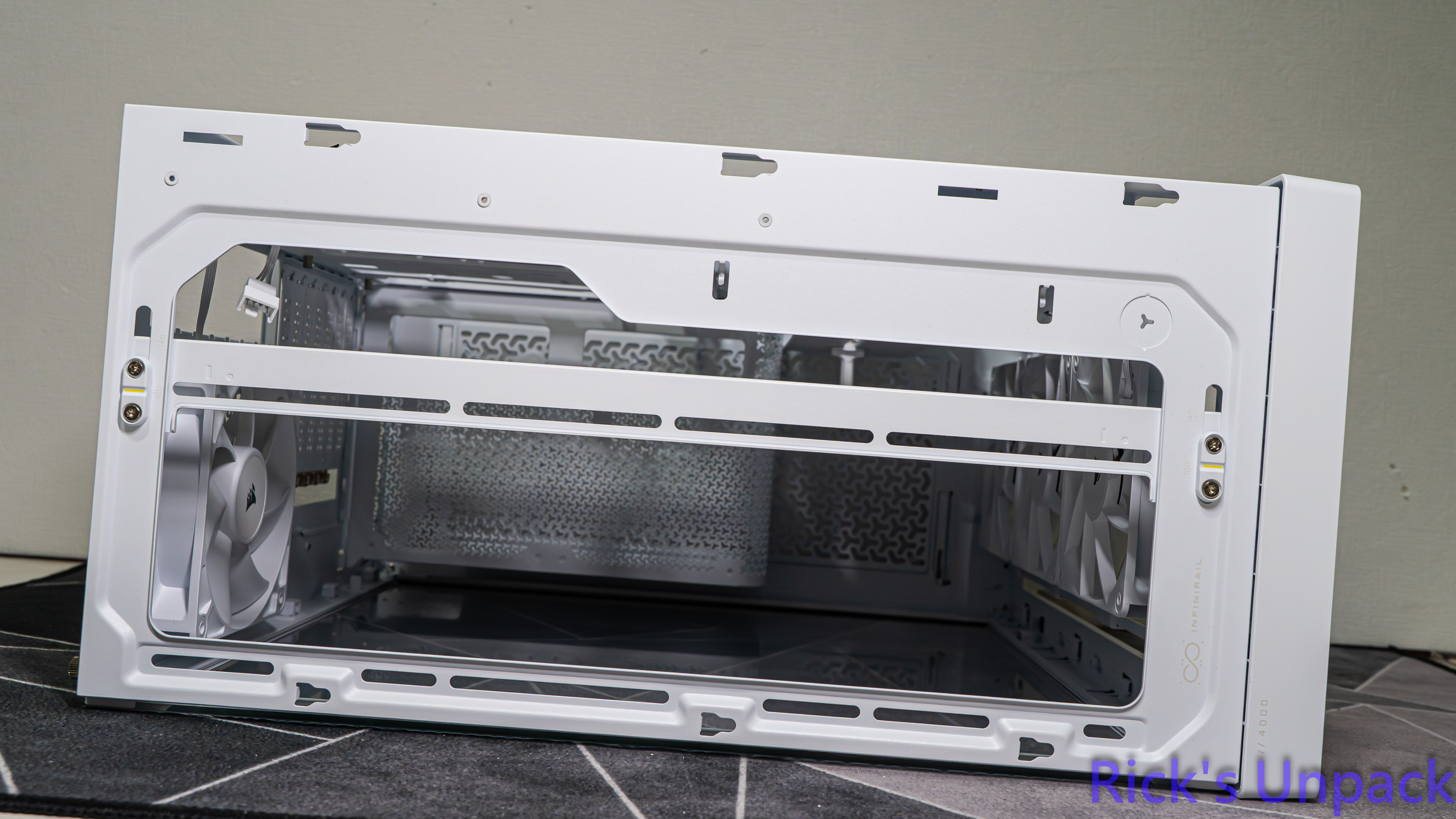 【開箱】新視覺饗宴 | CORSAIR FRAME 4000X RS WHITE898|小老婆汽機車資訊網