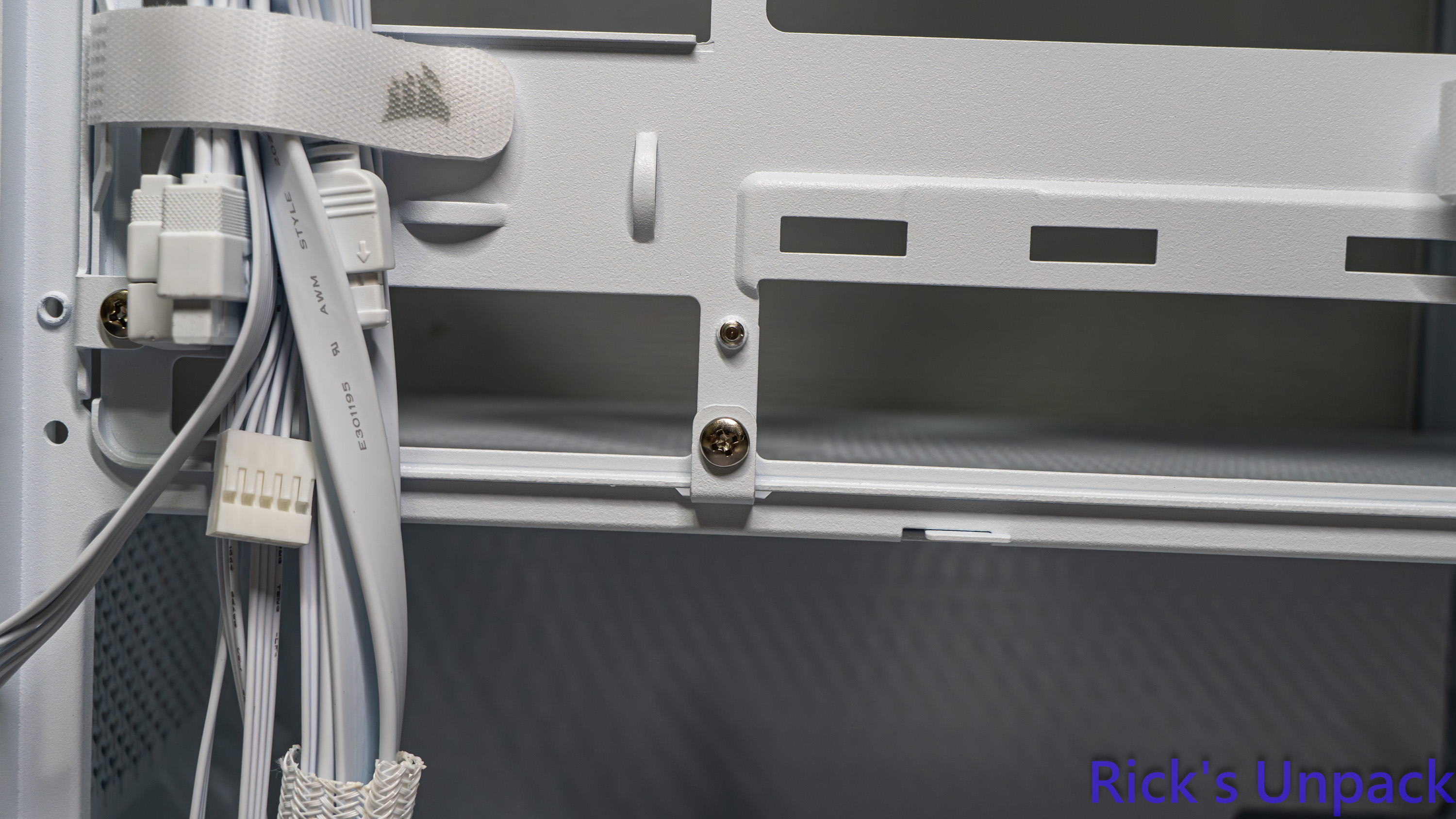 【開箱】新視覺饗宴 | CORSAIR FRAME 4000X RS WHITE1506|小老婆汽機車資訊網