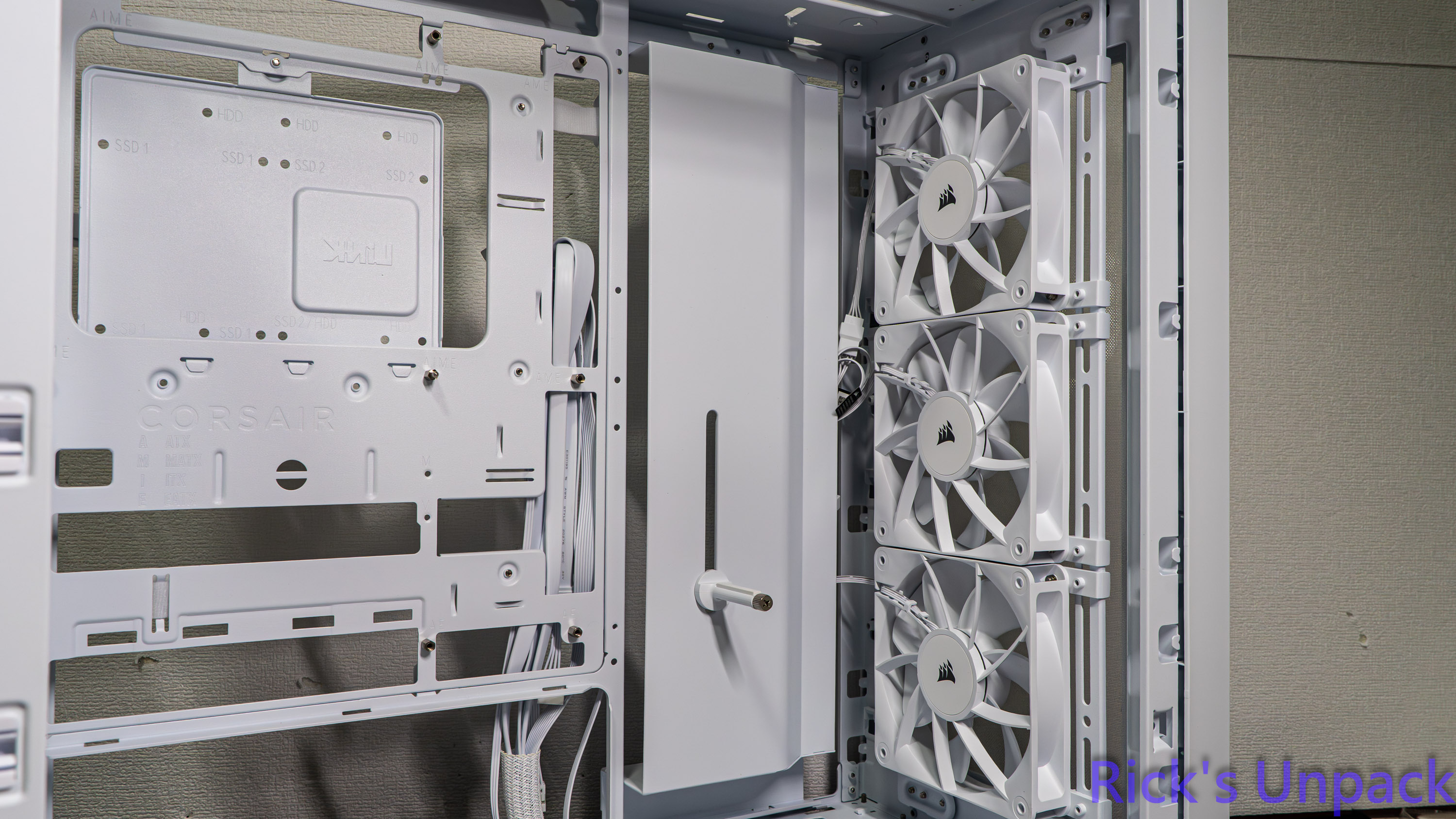 【開箱】新視覺饗宴 | CORSAIR FRAME 4000X RS WHITE8400|小老婆汽機車資訊網