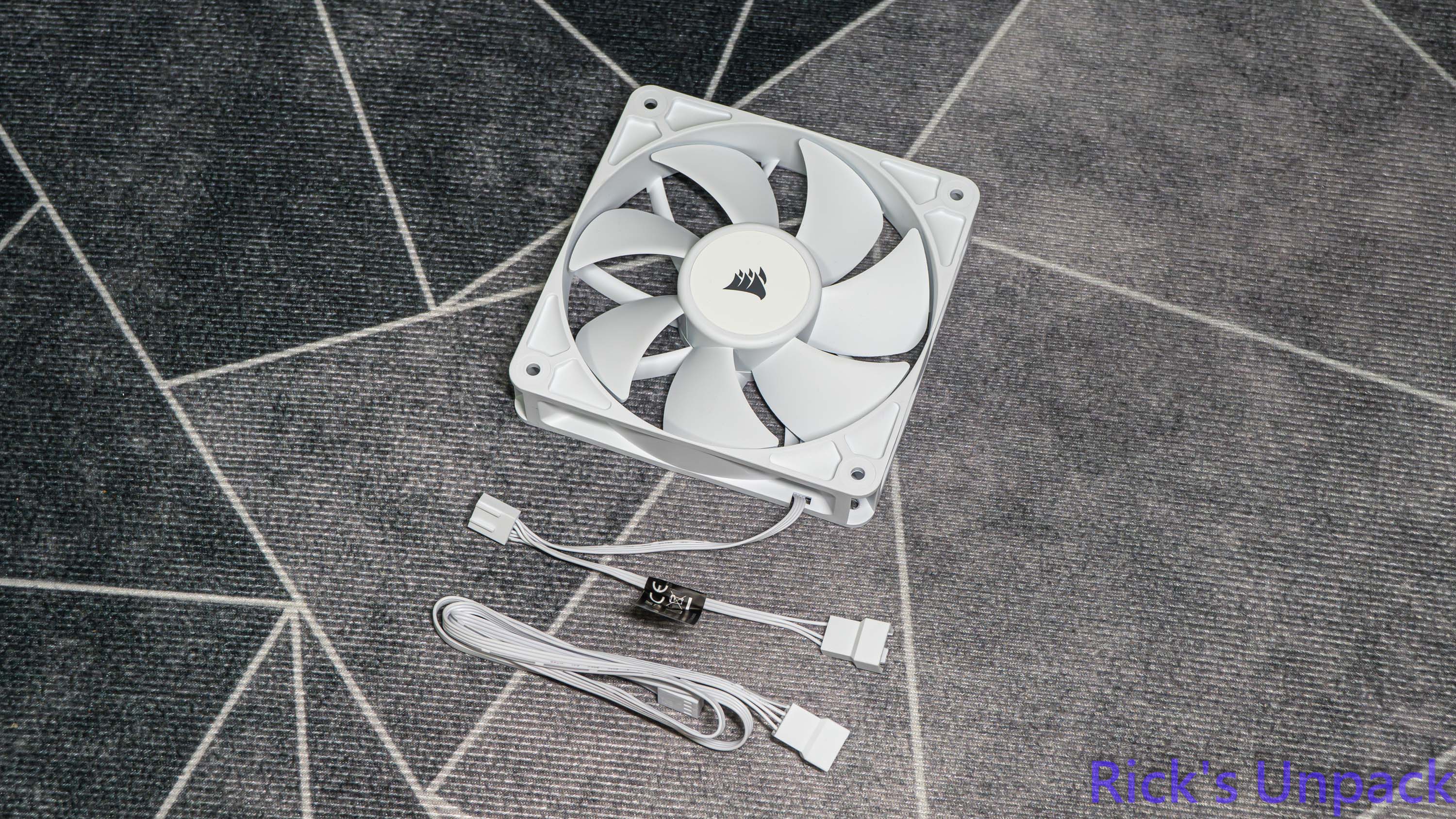 【開箱】新視覺饗宴 | CORSAIR FRAME 4000X RS WHITE332|小老婆汽機車資訊網