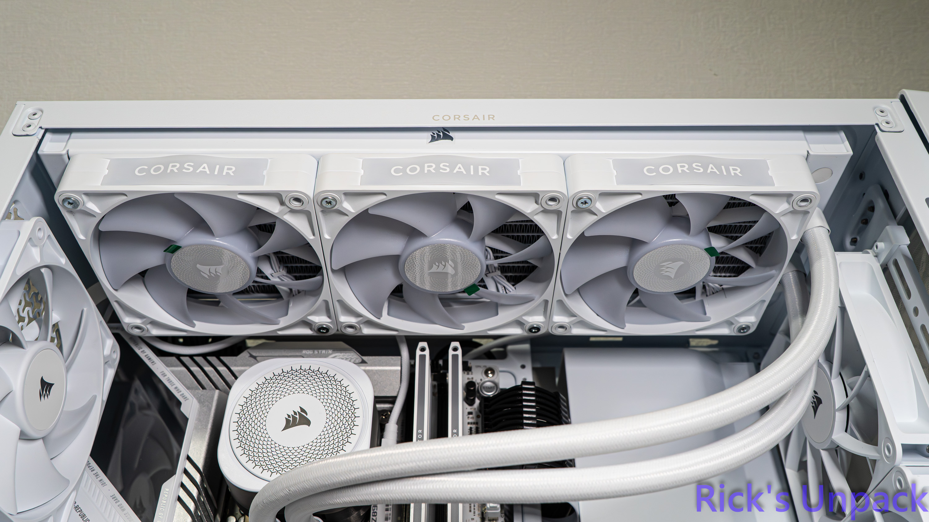 【開箱】新視覺饗宴 | CORSAIR FRAME 4000X RS WHITE7109|小老婆汽機車資訊網